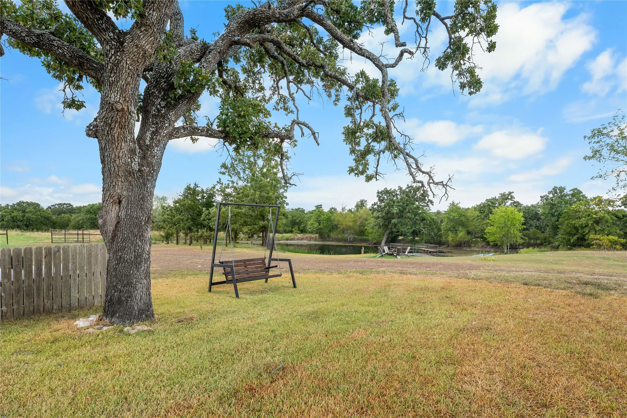 Farm For Sale in Limestone County , 1500 Lcr 102, Mount Calm, Texas 76673, 4 Bedroom, 3 Bathroom, Garage spaces, 2,703 Sqft, built in 2010, mls#21395626, Real Estate Agent in Mount Calm, Homes For Sale in Limestone county, Homes For Sale in Mount Calm, Realtor in Mount Calm Texas, Real Estate Brokerage Independent Realty Texas, Luminita Cordes Realtor