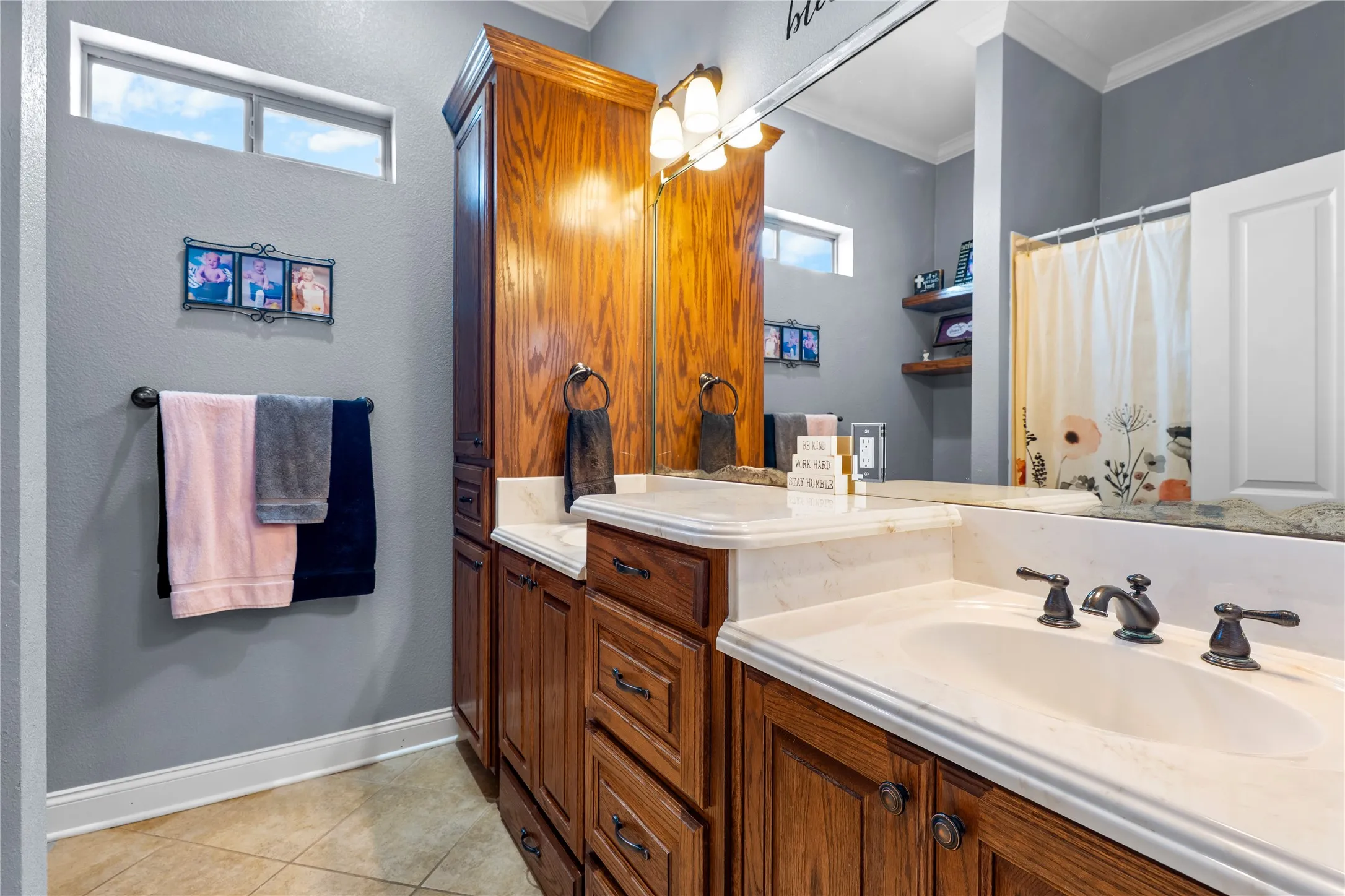 Farm For Sale in Limestone County , 1500 Lcr 102, Mount Calm, Texas 76673, 4 Bedroom, 3 Bathroom, Garage spaces, 2,703 Sqft, built in 2010, mls#21395626, Real Estate Agent in Mount Calm, Homes For Sale in Limestone county, Homes For Sale in Mount Calm, Realtor in Mount Calm Texas, Real Estate Brokerage Independent Realty Texas, Luminita Cordes Realtor