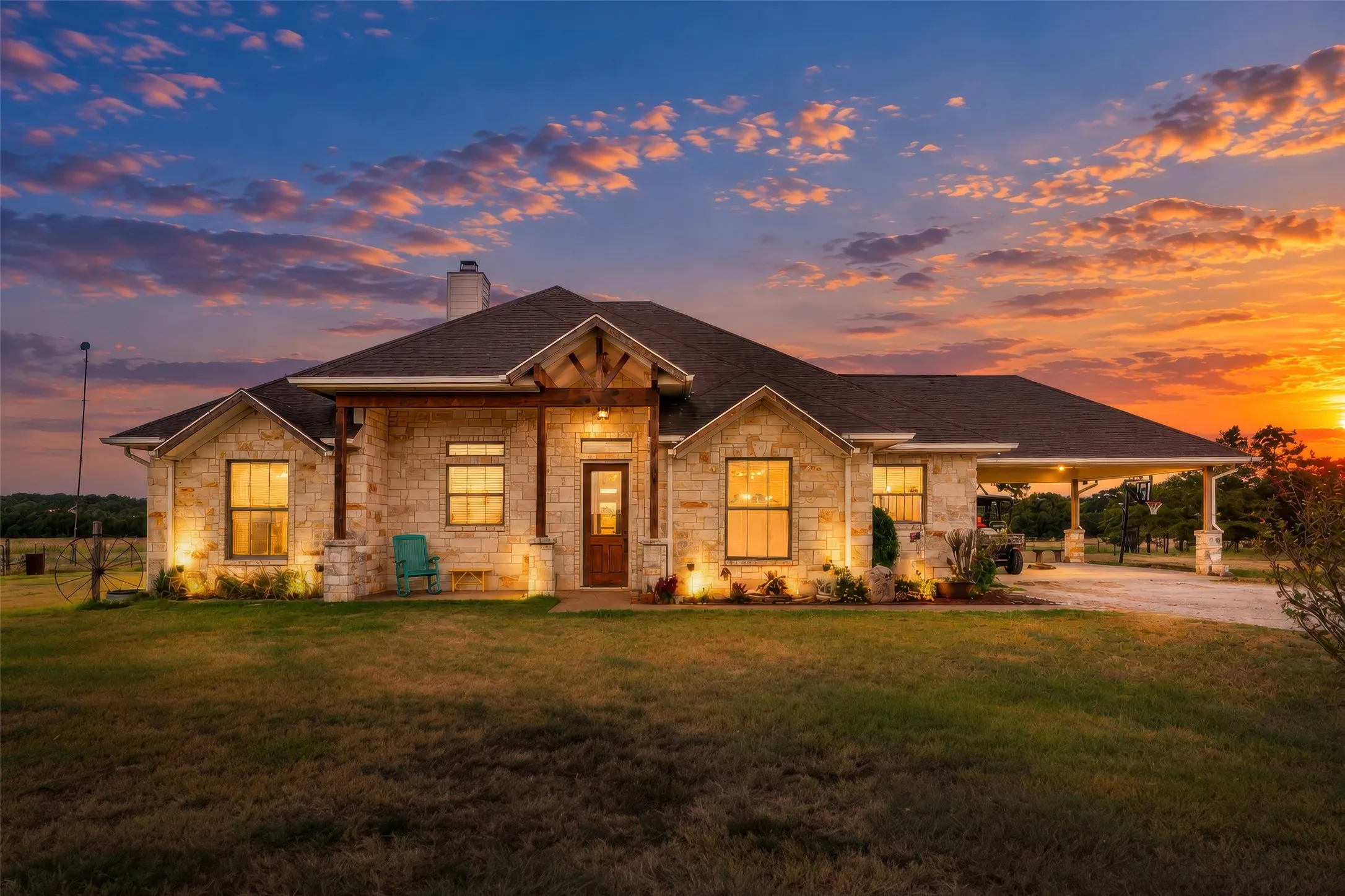 Farm For Sale in Limestone County , 1500 Lcr 102, Mount Calm, Texas 76673, 4 Bedroom, 3 Bathroom, Garage spaces, 2,703 Sqft, built in 2010, mls#21395626, Real Estate Agent in Mount Calm, Homes For Sale in Limestone county, Homes For Sale in Mount Calm, Realtor in Mount Calm Texas, Real Estate Brokerage Independent Realty Texas, Luminita Cordes Realtor