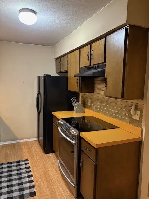 Single Family Residence For Sale in Dallas County , 1909 Bosque Drive, Garland, Texas 75040, 3 Bedroom, 2 Bathroom, 2 Garage spaces, 1,434 Sqft, built in 1971, mls#21396296, Real Estate Agent in Garland, Homes For Sale in Dallas county, Homes For Sale in Garland, Realtor in Garland Texas, Real Estate Brokerage Independent Realty Texas, Luminita Cordes Realtor