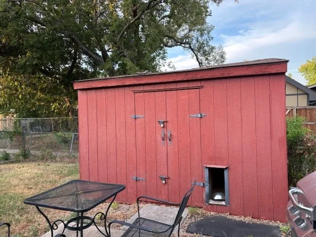 Single Family Residence For Sale in Dallas County , 1909 Bosque Drive, Garland, Texas 75040, 3 Bedroom, 2 Bathroom, 2 Garage spaces, 1,434 Sqft, built in 1971, mls#21396296, Real Estate Agent in Garland, Homes For Sale in Dallas county, Homes For Sale in Garland, Realtor in Garland Texas, Real Estate Brokerage Independent Realty Texas, Luminita Cordes Realtor