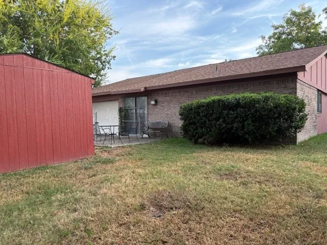 Single Family Residence For Sale in Dallas County , 1909 Bosque Drive, Garland, Texas 75040, 3 Bedroom, 2 Bathroom, 2 Garage spaces, 1,434 Sqft, built in 1971, mls#21396296, Real Estate Agent in Garland, Homes For Sale in Dallas county, Homes For Sale in Garland, Realtor in Garland Texas, Real Estate Brokerage Independent Realty Texas, Luminita Cordes Realtor