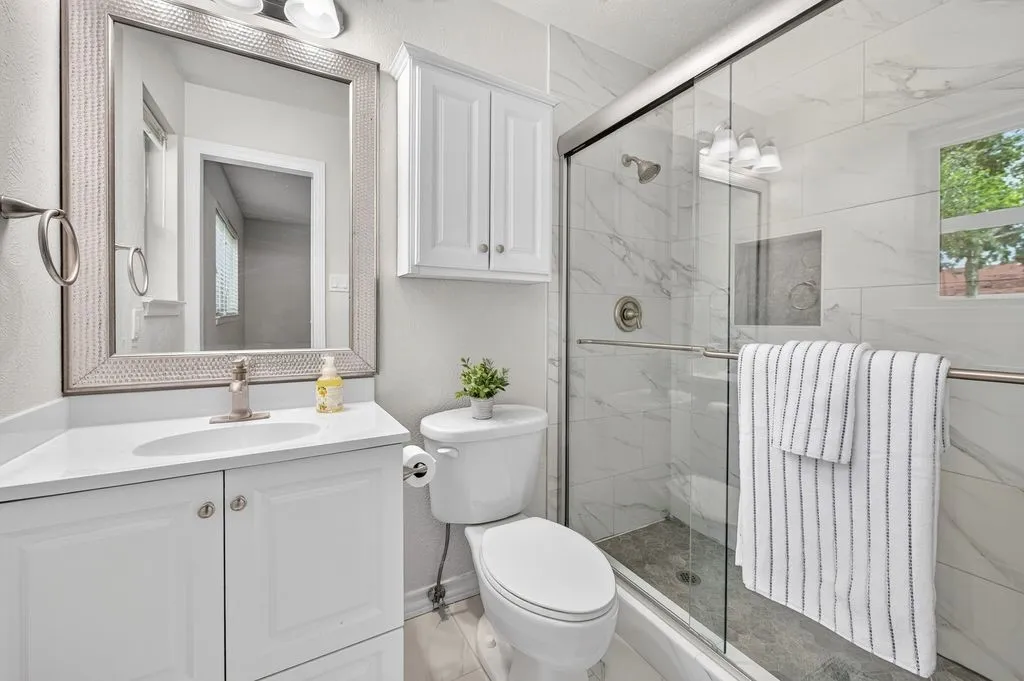 Single Family Residence For Sale in Tarrant County , 7208 Romford Way, North Richland Hills, Texas 76182, 3 Bedroom, 2 Bathroom, 1 Garage spaces, 1,361 Sqft, built in 1977, mls#21396263, Real Estate Agent in North Richland Hills, Homes For Sale in Tarrant county, Homes For Sale in North Richland Hills, Realtor in North Richland Hills Texas, Real Estate Brokerage Independent Realty Texas, Luminita Cordes Realtor