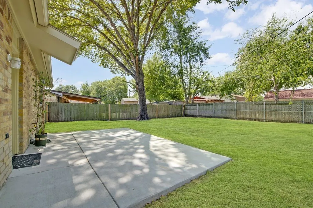Single Family Residence For Sale in Tarrant County , 7208 Romford Way, North Richland Hills, Texas 76182, 3 Bedroom, 2 Bathroom, 1 Garage spaces, 1,361 Sqft, built in 1977, mls#21396263, Real Estate Agent in North Richland Hills, Homes For Sale in Tarrant county, Homes For Sale in North Richland Hills, Realtor in North Richland Hills Texas, Real Estate Brokerage Independent Realty Texas, Luminita Cordes Realtor