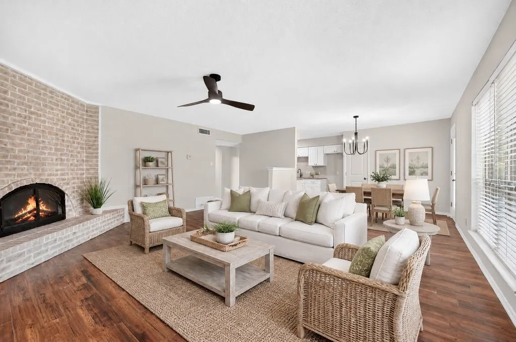 Single Family Residence For Sale in Tarrant County , 7208 Romford Way, North Richland Hills, Texas 76182, 3 Bedroom, 2 Bathroom, 1 Garage spaces, 1,361 Sqft, built in 1977, mls#21396263, Real Estate Agent in North Richland Hills, Homes For Sale in Tarrant county, Homes For Sale in North Richland Hills, Realtor in North Richland Hills Texas, Real Estate Brokerage Independent Realty Texas, Luminita Cordes Realtor