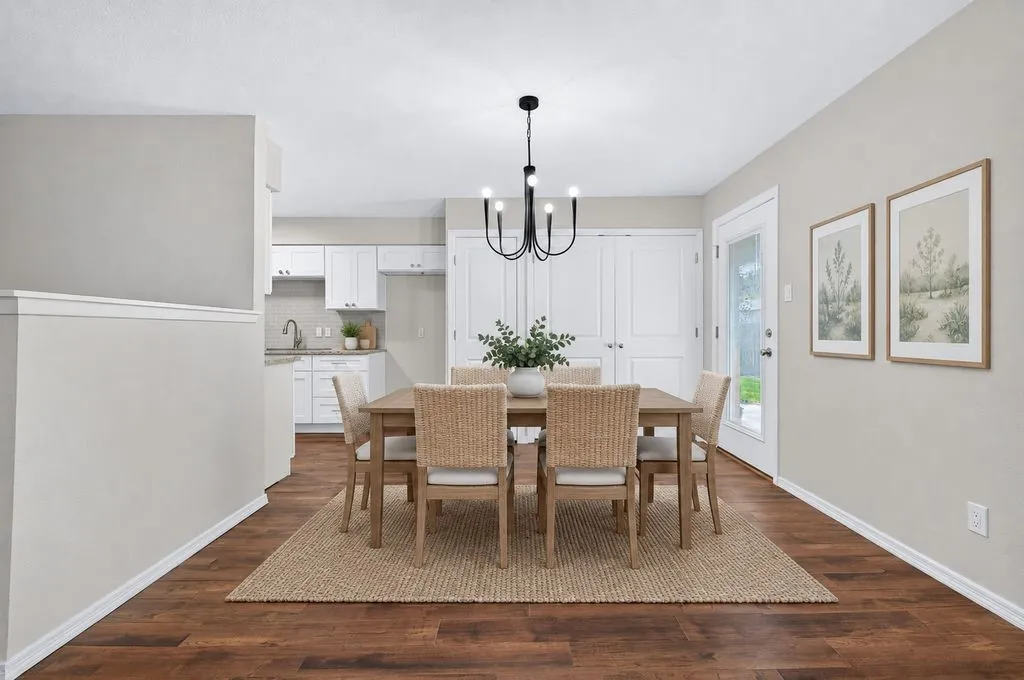 Single Family Residence For Sale in Tarrant County , 7208 Romford Way, North Richland Hills, Texas 76182, 3 Bedroom, 2 Bathroom, 1 Garage spaces, 1,361 Sqft, built in 1977, mls#21396263, Real Estate Agent in North Richland Hills, Homes For Sale in Tarrant county, Homes For Sale in North Richland Hills, Realtor in North Richland Hills Texas, Real Estate Brokerage Independent Realty Texas, Luminita Cordes Realtor