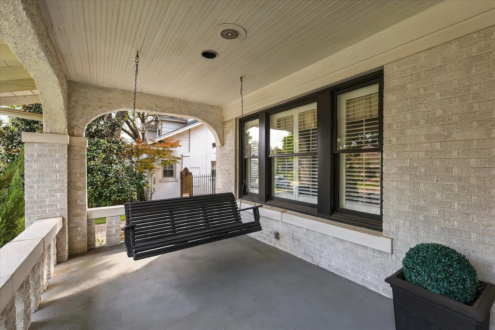 Single Family Residence For Sale in Tarrant County , 1500 Clover Lane, Fort Worth, Texas 76107, 4 Bedroom, 3 Bathroom, Garage spaces, 2,376 Sqft, built in 1924, mls#21395932, Real Estate Agent in Fort Worth, Homes For Sale in Tarrant county, Homes For Sale in Fort Worth, Realtor in Fort Worth Texas, Real Estate Brokerage Independent Realty Texas, Luminita Cordes Realtor