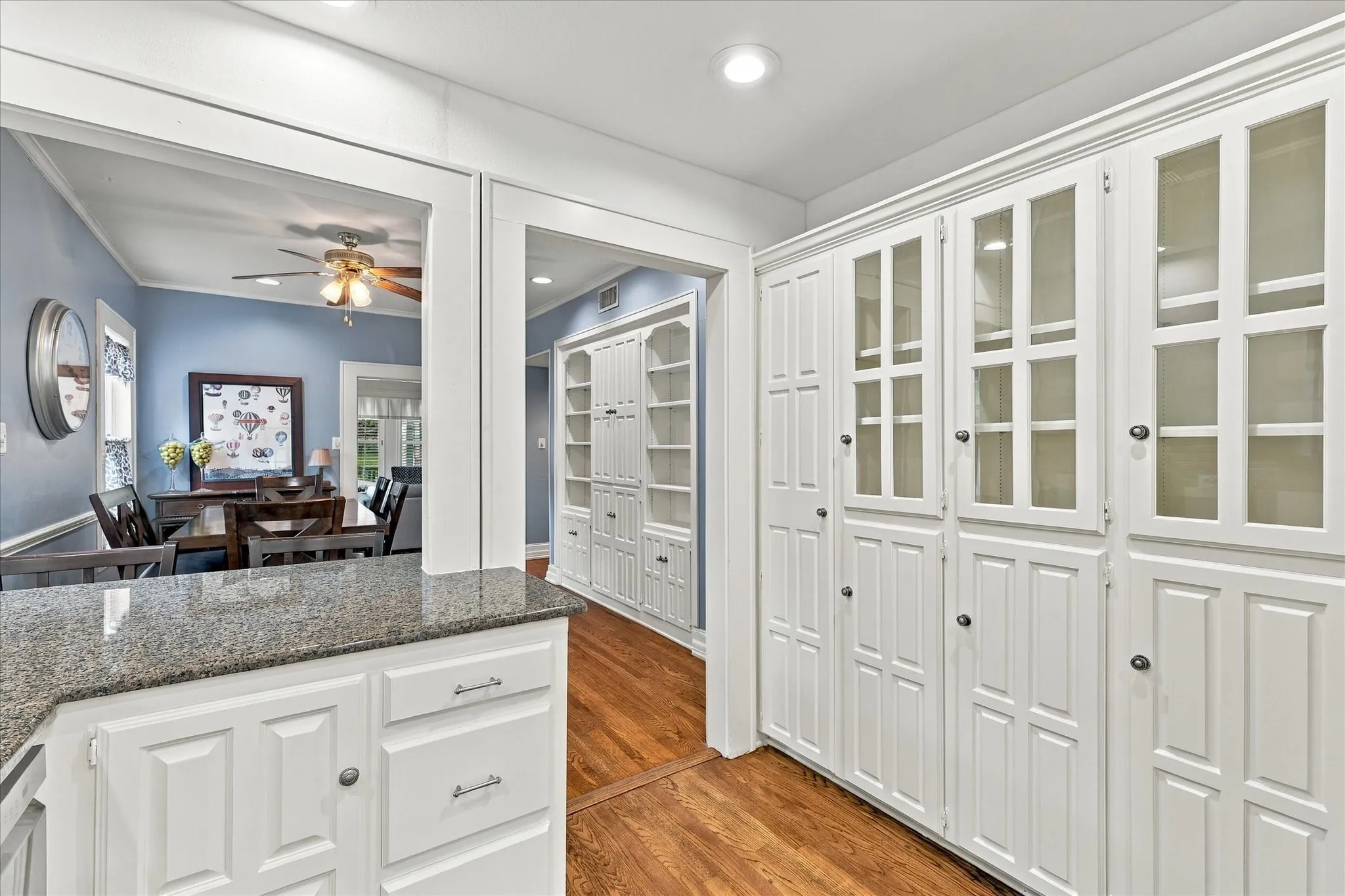 Single Family Residence For Sale in Tarrant County , 1500 Clover Lane, Fort Worth, Texas 76107, 4 Bedroom, 3 Bathroom, Garage spaces, 2,376 Sqft, built in 1924, mls#21395932, Real Estate Agent in Fort Worth, Homes For Sale in Tarrant county, Homes For Sale in Fort Worth, Realtor in Fort Worth Texas, Real Estate Brokerage Independent Realty Texas, Luminita Cordes Realtor