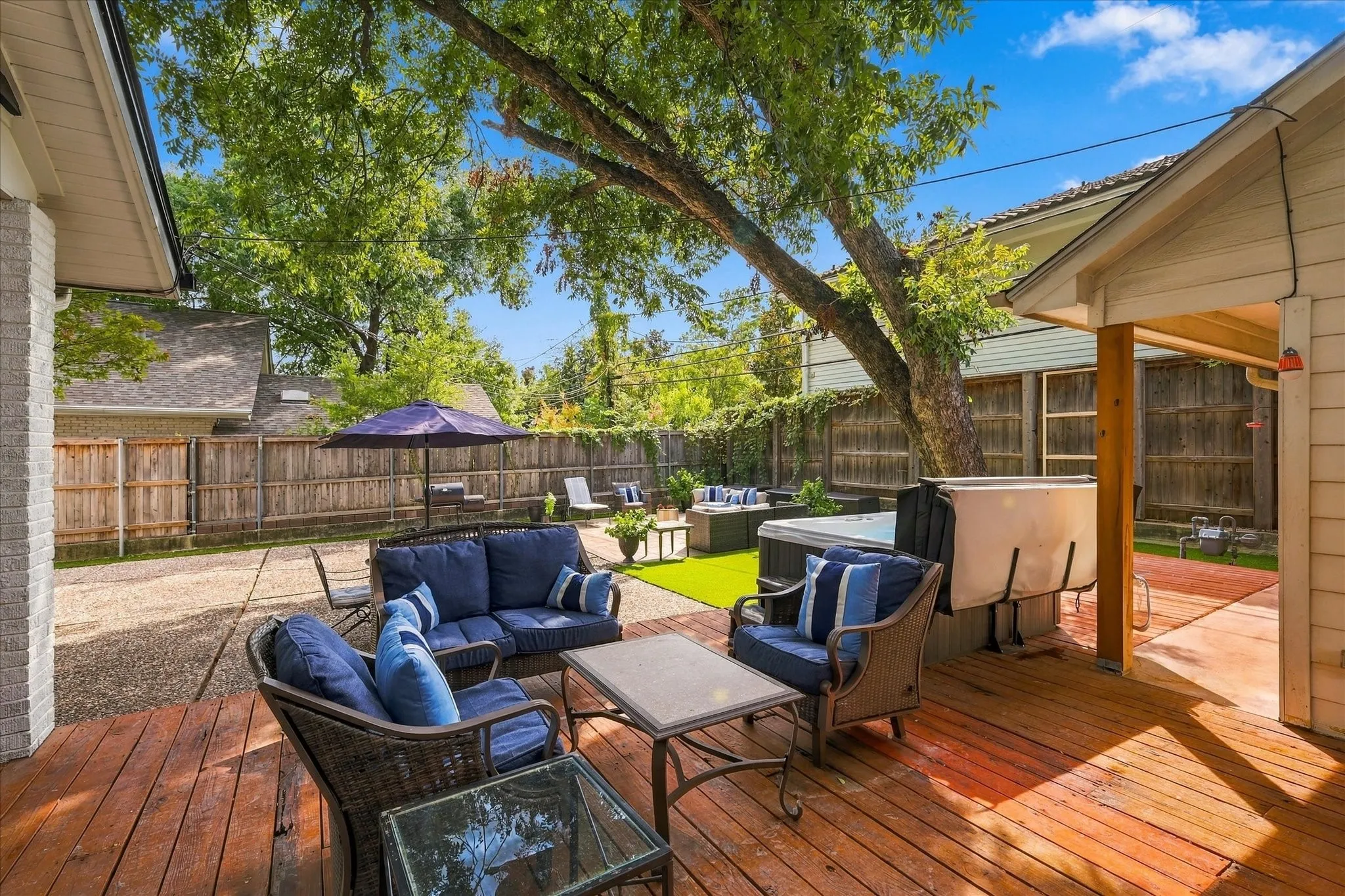 Single Family Residence For Sale in Tarrant County , 1500 Clover Lane, Fort Worth, Texas 76107, 4 Bedroom, 3 Bathroom, Garage spaces, 2,376 Sqft, built in 1924, mls#21395932, Real Estate Agent in Fort Worth, Homes For Sale in Tarrant county, Homes For Sale in Fort Worth, Realtor in Fort Worth Texas, Real Estate Brokerage Independent Realty Texas, Luminita Cordes Realtor