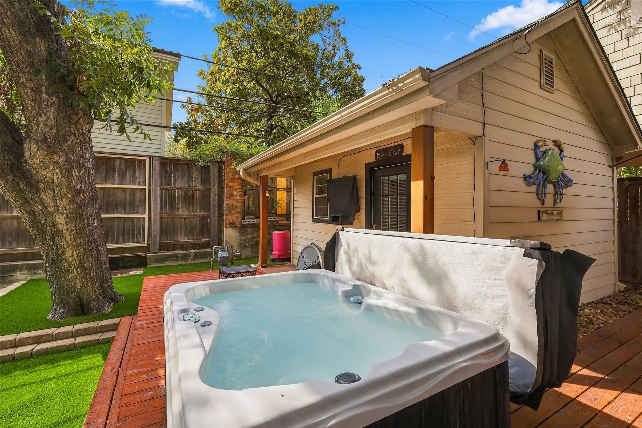 Single Family Residence For Sale in Tarrant County , 1500 Clover Lane, Fort Worth, Texas 76107, 4 Bedroom, 3 Bathroom, Garage spaces, 2,376 Sqft, built in 1924, mls#21395932, Real Estate Agent in Fort Worth, Homes For Sale in Tarrant county, Homes For Sale in Fort Worth, Realtor in Fort Worth Texas, Real Estate Brokerage Independent Realty Texas, Luminita Cordes Realtor