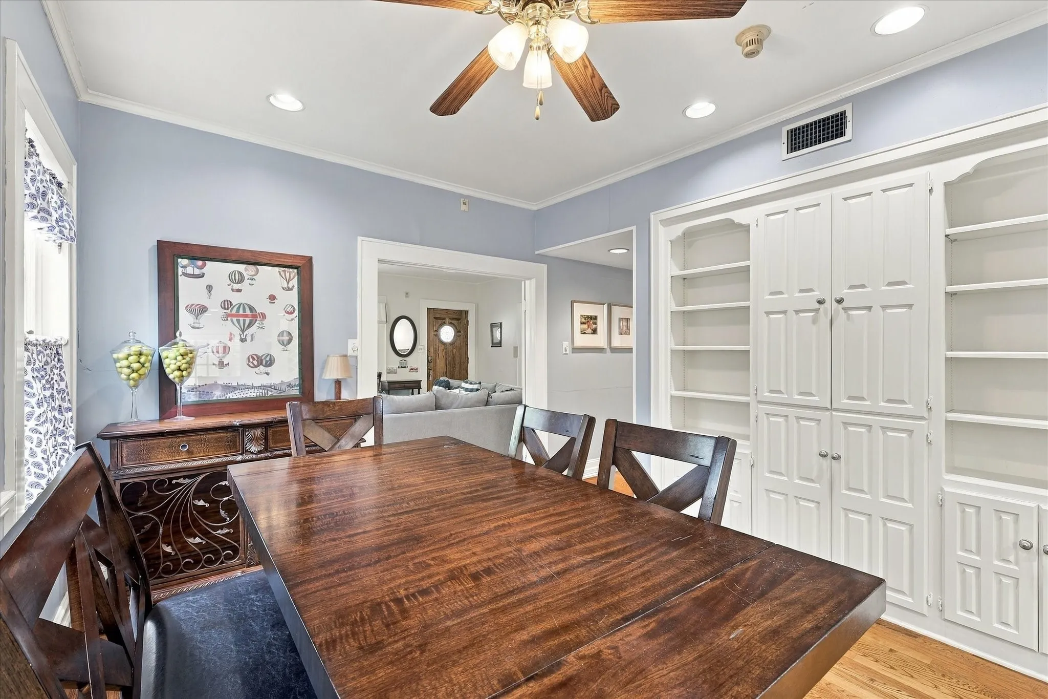 Single Family Residence For Sale in Tarrant County , 1500 Clover Lane, Fort Worth, Texas 76107, 4 Bedroom, 3 Bathroom, Garage spaces, 2,376 Sqft, built in 1924, mls#21395932, Real Estate Agent in Fort Worth, Homes For Sale in Tarrant county, Homes For Sale in Fort Worth, Realtor in Fort Worth Texas, Real Estate Brokerage Independent Realty Texas, Luminita Cordes Realtor