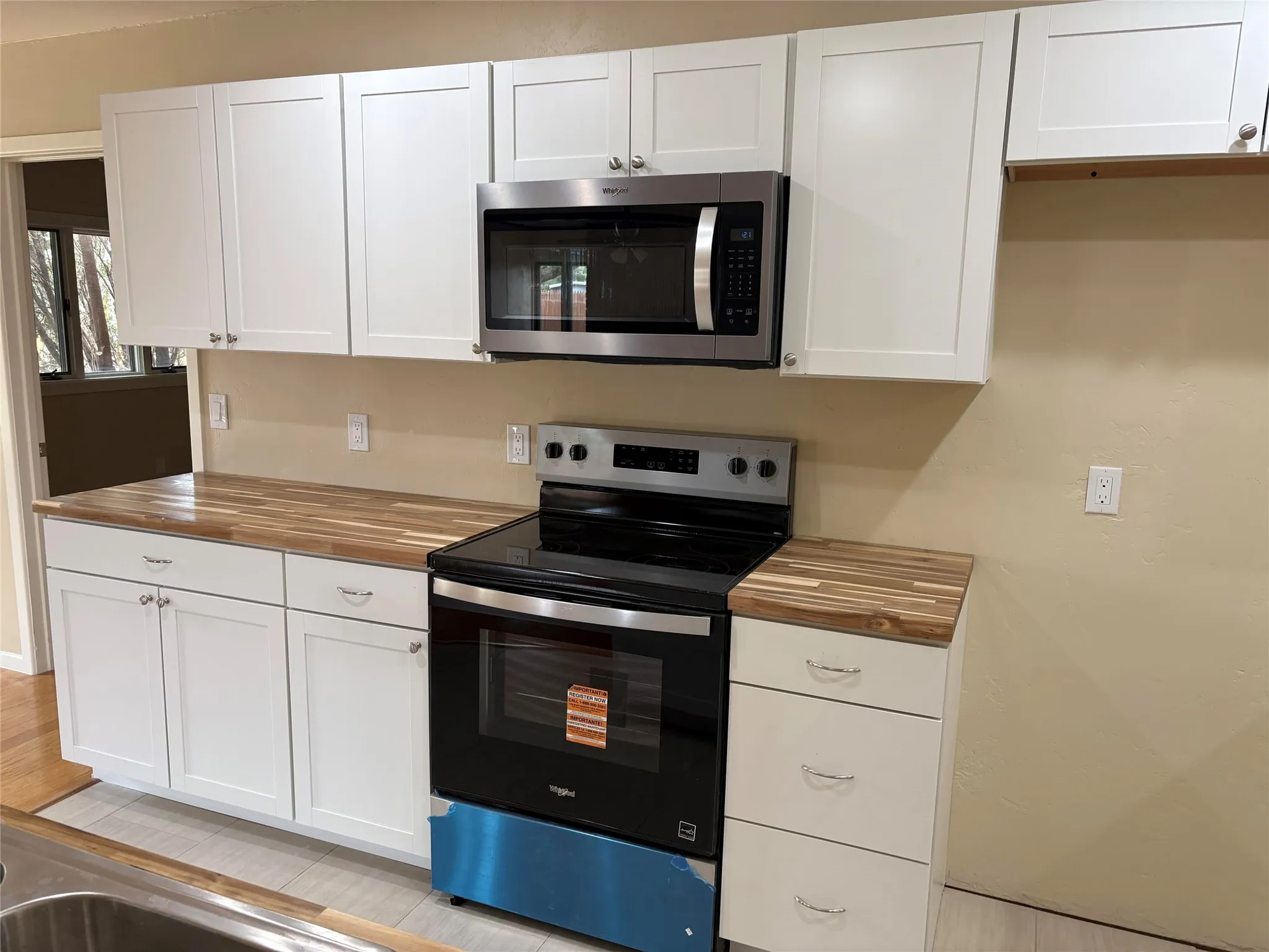 Single Family Residence For Sale in Lubbock County , 5731 37th Street, Lubbock, Texas 79407, 3 Bedroom, 2 Bathroom, 2 Garage spaces, 1,463 Sqft, built in 1970, mls#21396288, Real Estate Agent in Lubbock, Homes For Sale in Lubbock county, Homes For Sale in Lubbock, Realtor in Lubbock Texas, Real Estate Brokerage Independent Realty Texas, Luminita Cordes Realtor