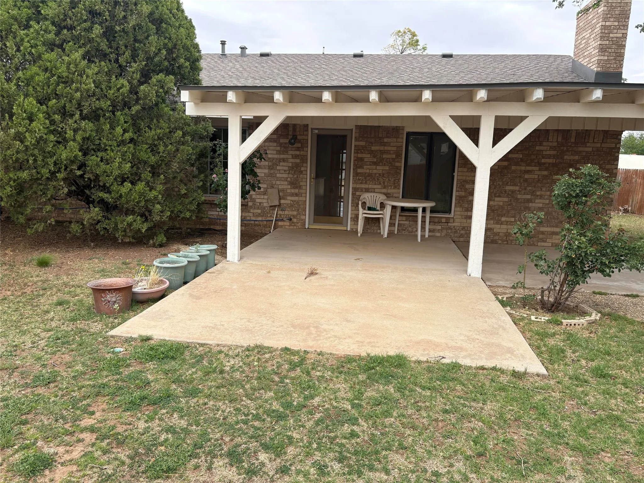 Single Family Residence For Sale in Lubbock County , 5731 37th Street, Lubbock, Texas 79407, 3 Bedroom, 2 Bathroom, 2 Garage spaces, 1,463 Sqft, built in 1970, mls#21396288, Real Estate Agent in Lubbock, Homes For Sale in Lubbock county, Homes For Sale in Lubbock, Realtor in Lubbock Texas, Real Estate Brokerage Independent Realty Texas, Luminita Cordes Realtor