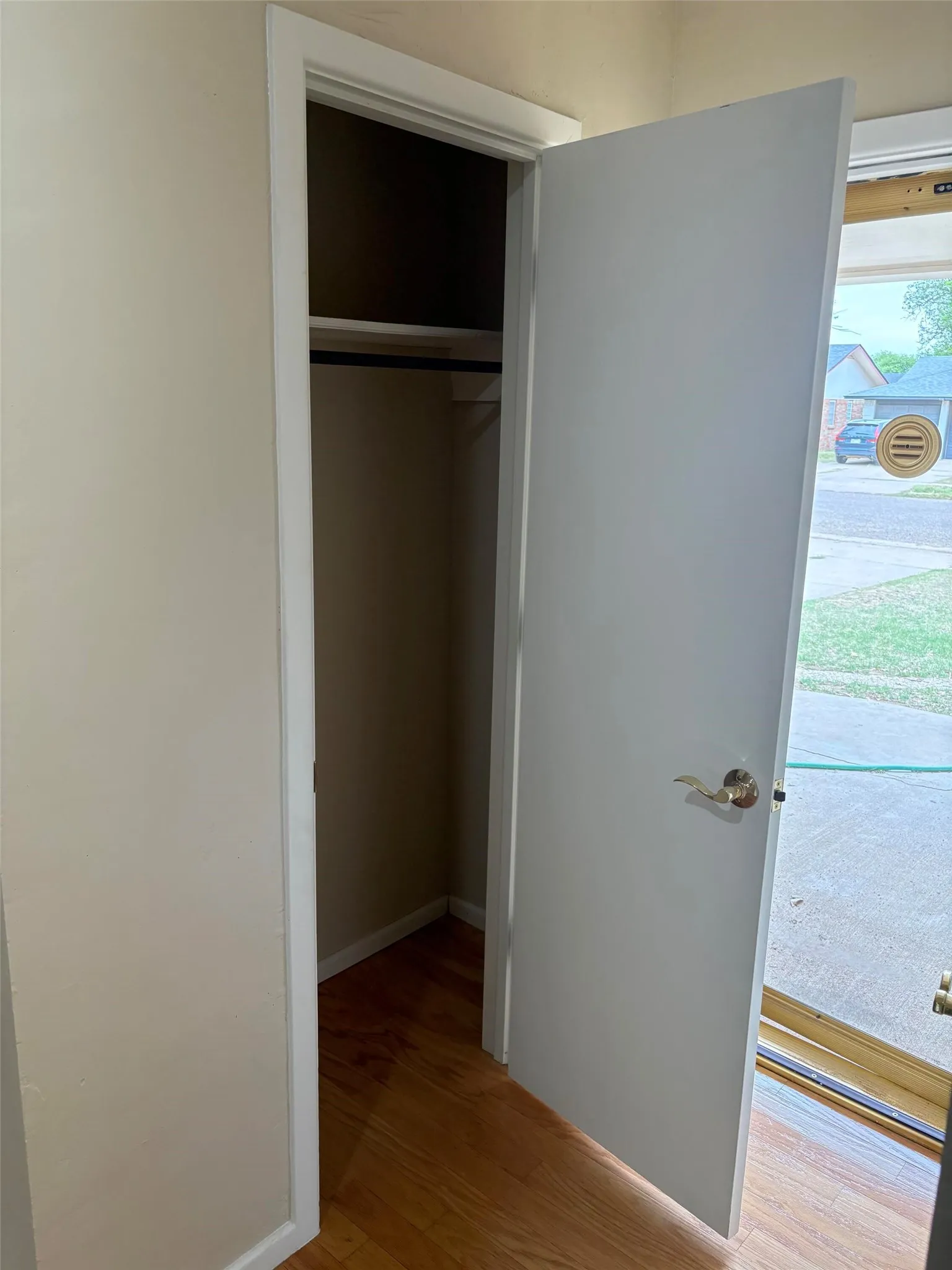 Single Family Residence For Sale in Lubbock County , 5731 37th Street, Lubbock, Texas 79407, 3 Bedroom, 2 Bathroom, 2 Garage spaces, 1,463 Sqft, built in 1970, mls#21396288, Real Estate Agent in Lubbock, Homes For Sale in Lubbock county, Homes For Sale in Lubbock, Realtor in Lubbock Texas, Real Estate Brokerage Independent Realty Texas, Luminita Cordes Realtor