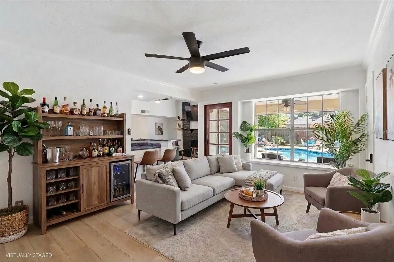 Virtually Staged. Flex space great for entertaining.