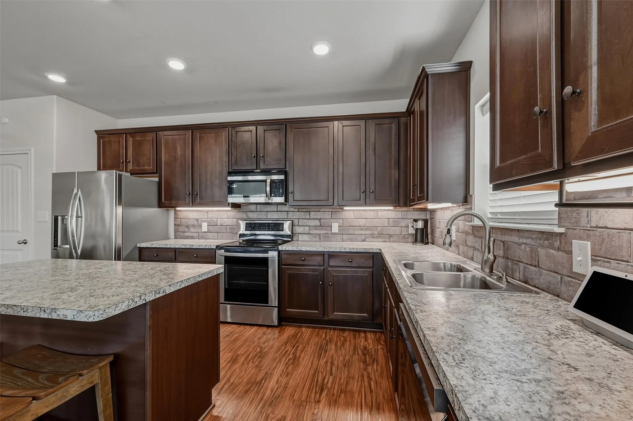 Single Family Residence For Sale in Grayson County , 3302 Sweetwater Way, Sherman, Texas 75090, 4 Bedroom, 3 Bathroom, 2 Garage spaces, 2,107 Sqft, built in 2019, mls#21396266, Real Estate Agent in Sherman, Homes For Sale in Grayson county, Homes For Sale in Sherman, Realtor in Sherman Texas, Real Estate Brokerage Independent Realty Texas, Luminita Cordes Realtor
