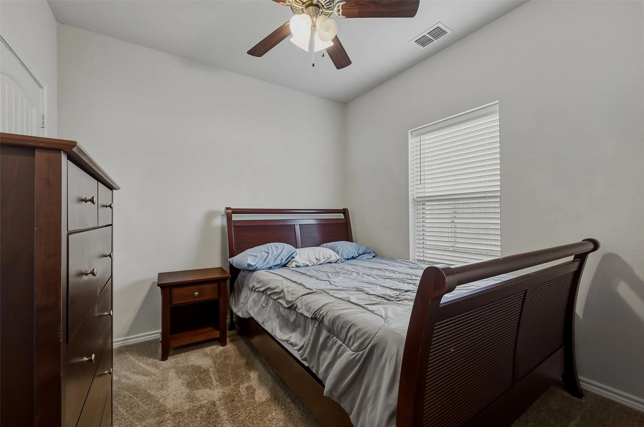 Single Family Residence For Sale in Grayson County , 3302 Sweetwater Way, Sherman, Texas 75090, 4 Bedroom, 3 Bathroom, 2 Garage spaces, 2,107 Sqft, built in 2019, mls#21396266, Real Estate Agent in Sherman, Homes For Sale in Grayson county, Homes For Sale in Sherman, Realtor in Sherman Texas, Real Estate Brokerage Independent Realty Texas, Luminita Cordes Realtor