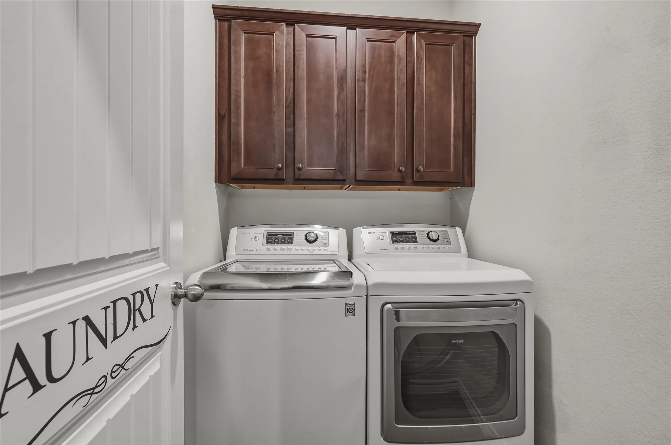 Single Family Residence For Sale in Grayson County , 3302 Sweetwater Way, Sherman, Texas 75090, 4 Bedroom, 3 Bathroom, 2 Garage spaces, 2,107 Sqft, built in 2019, mls#21396266, Real Estate Agent in Sherman, Homes For Sale in Grayson county, Homes For Sale in Sherman, Realtor in Sherman Texas, Real Estate Brokerage Independent Realty Texas, Luminita Cordes Realtor