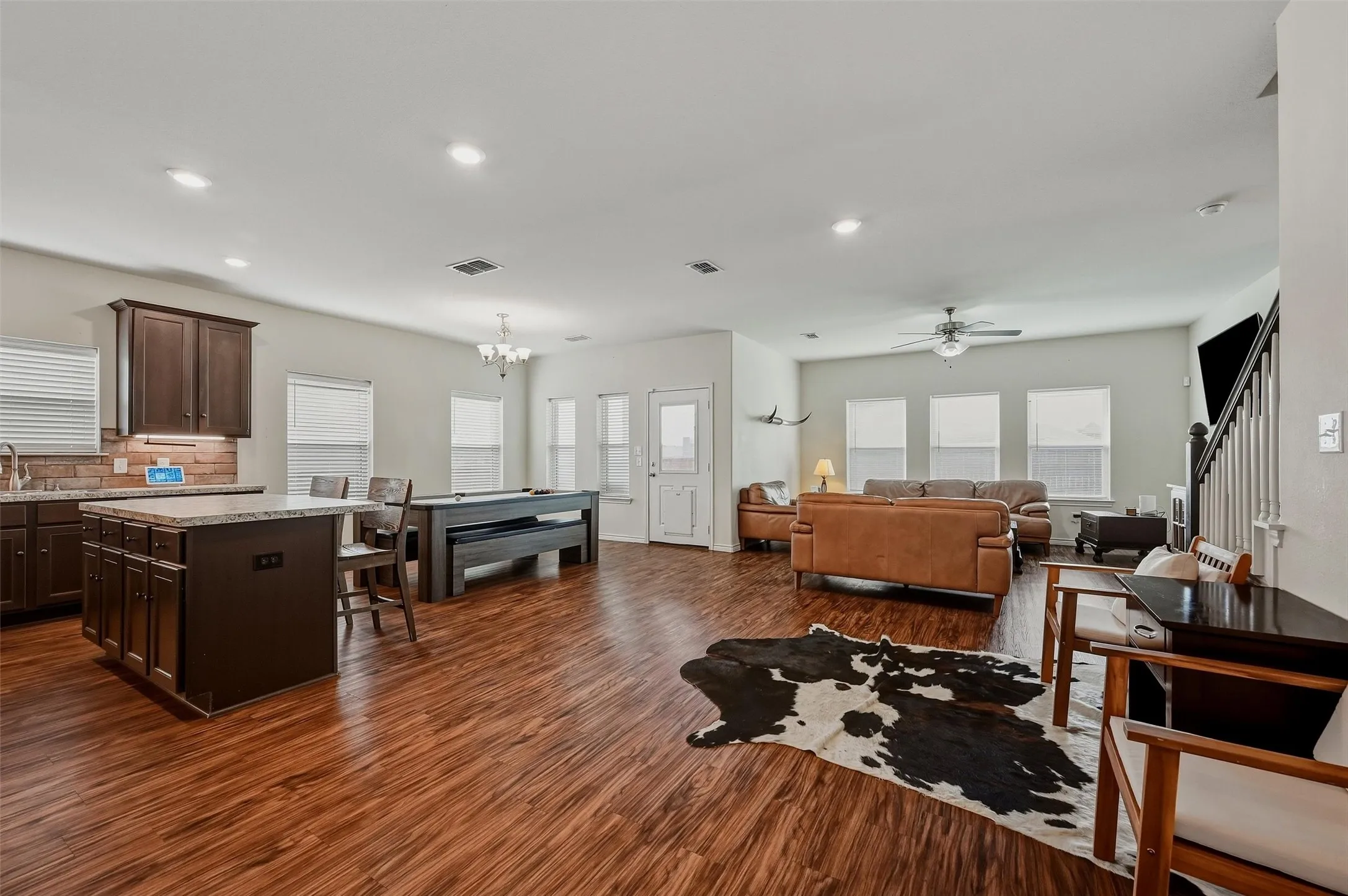 Single Family Residence For Sale in Grayson County , 3302 Sweetwater Way, Sherman, Texas 75090, 4 Bedroom, 3 Bathroom, 2 Garage spaces, 2,107 Sqft, built in 2019, mls#21396266, Real Estate Agent in Sherman, Homes For Sale in Grayson county, Homes For Sale in Sherman, Realtor in Sherman Texas, Real Estate Brokerage Independent Realty Texas, Luminita Cordes Realtor