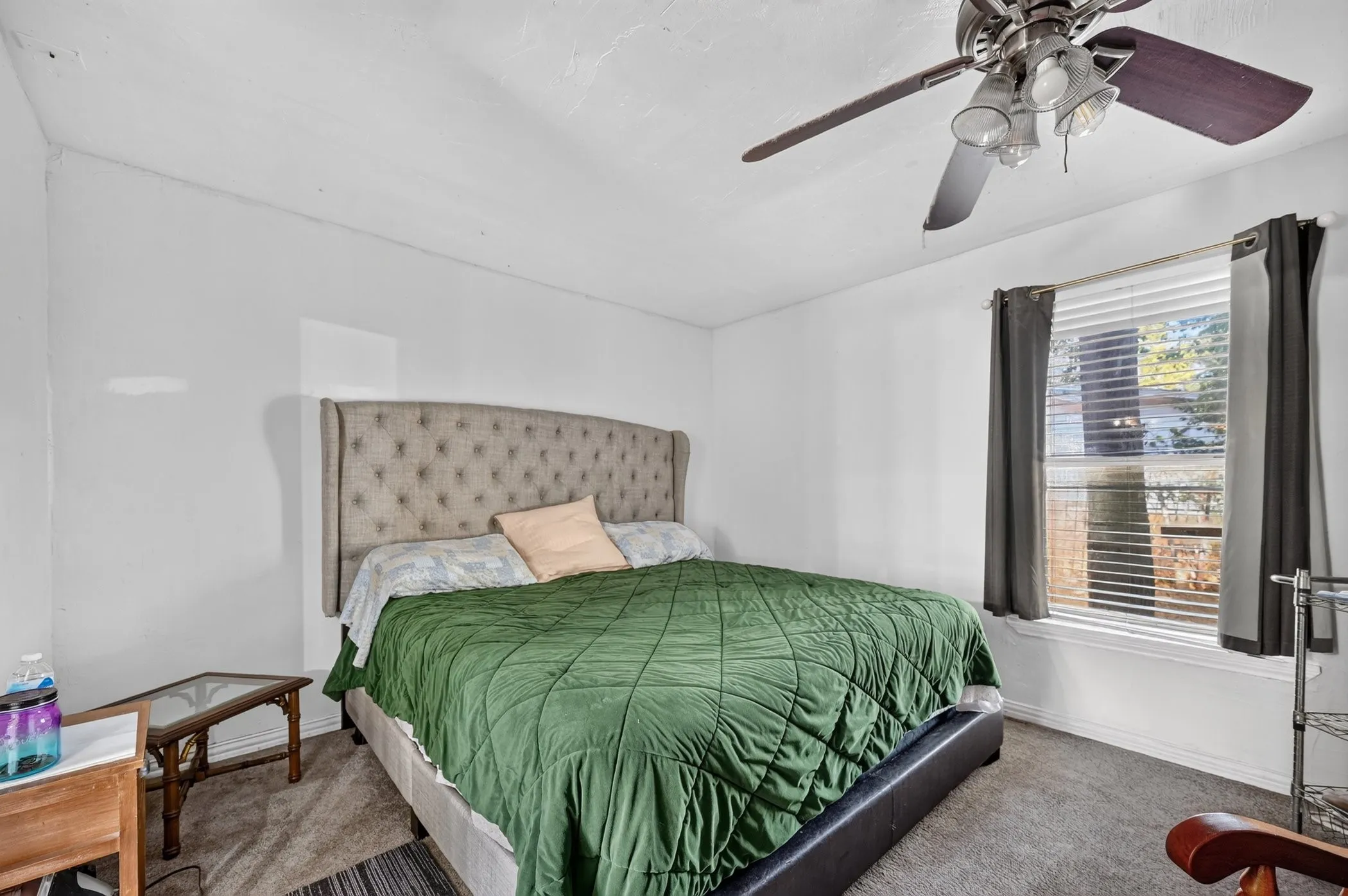 Single Family Residence For Sale in Dallas County , 2216 Suewood Lane, Dallas, Texas 75217, 4 Bedroom, 1 Bathroom, 1 Garage spaces, 1,200 Sqft, built in 1938, mls#21395732, Real Estate Agent in Dallas, Homes For Sale in Dallas county, Homes For Sale in Dallas, Realtor in Dallas Texas, Real Estate Brokerage Independent Realty Texas, Luminita Cordes Realtor