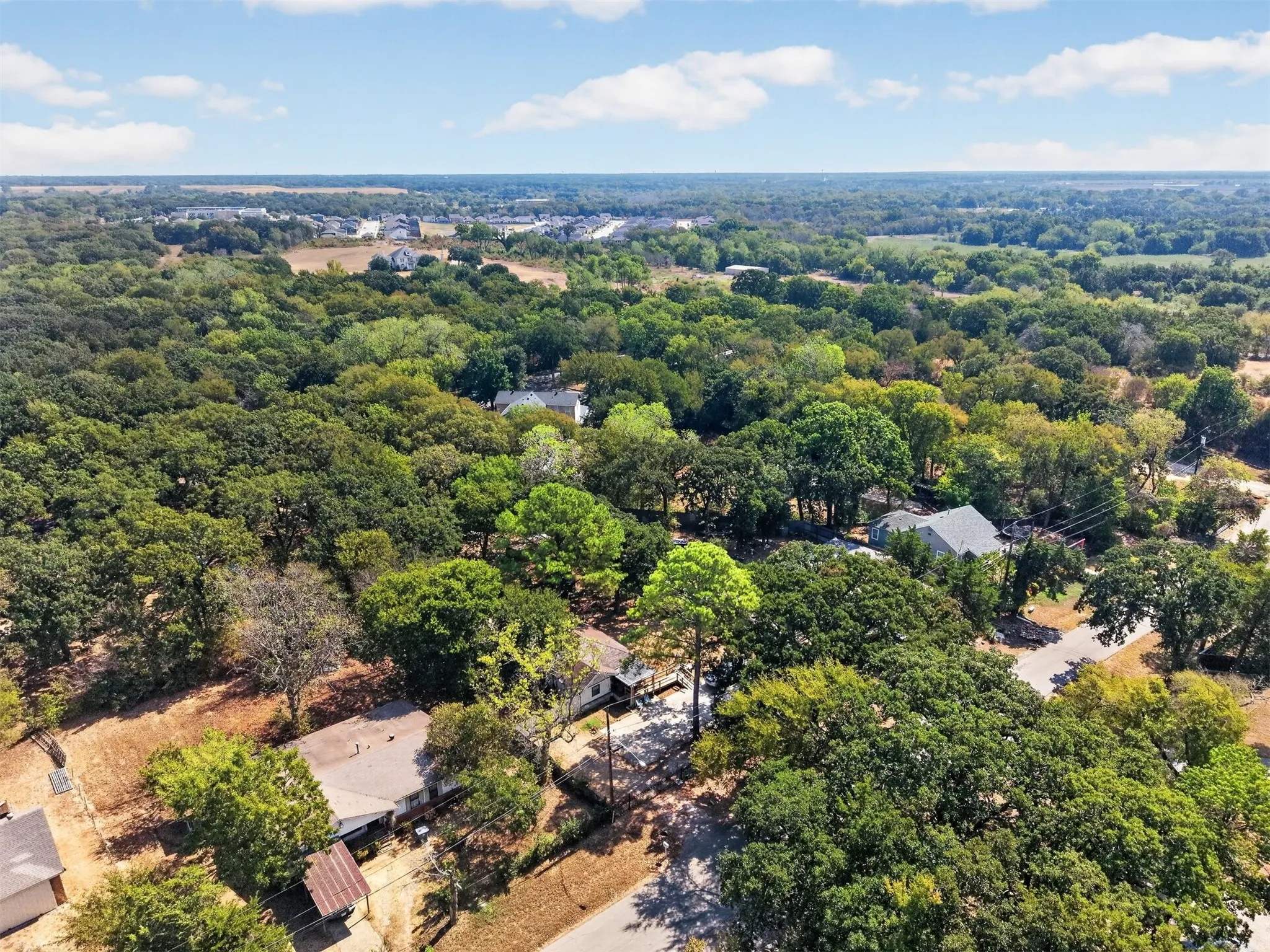 Single Family Residence For Sale in Dallas County , 2216 Suewood Lane, Dallas, Texas 75217, 4 Bedroom, 1 Bathroom, 1 Garage spaces, 1,200 Sqft, built in 1938, mls#21395732, Real Estate Agent in Dallas, Homes For Sale in Dallas county, Homes For Sale in Dallas, Realtor in Dallas Texas, Real Estate Brokerage Independent Realty Texas, Luminita Cordes Realtor
