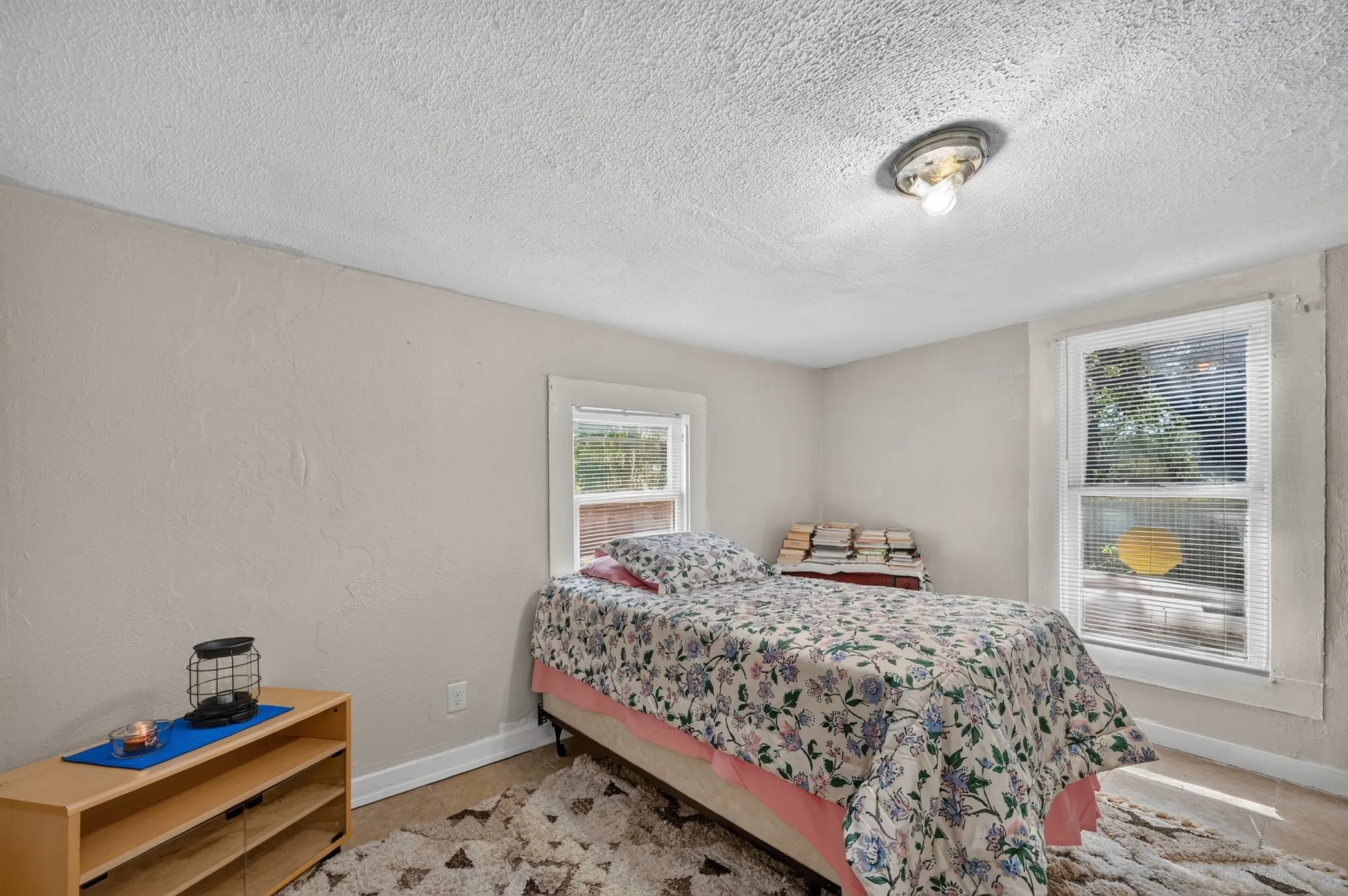 Single Family Residence For Sale in Dallas County , 2216 Suewood Lane, Dallas, Texas 75217, 4 Bedroom, 1 Bathroom, 1 Garage spaces, 1,200 Sqft, built in 1938, mls#21395732, Real Estate Agent in Dallas, Homes For Sale in Dallas county, Homes For Sale in Dallas, Realtor in Dallas Texas, Real Estate Brokerage Independent Realty Texas, Luminita Cordes Realtor
