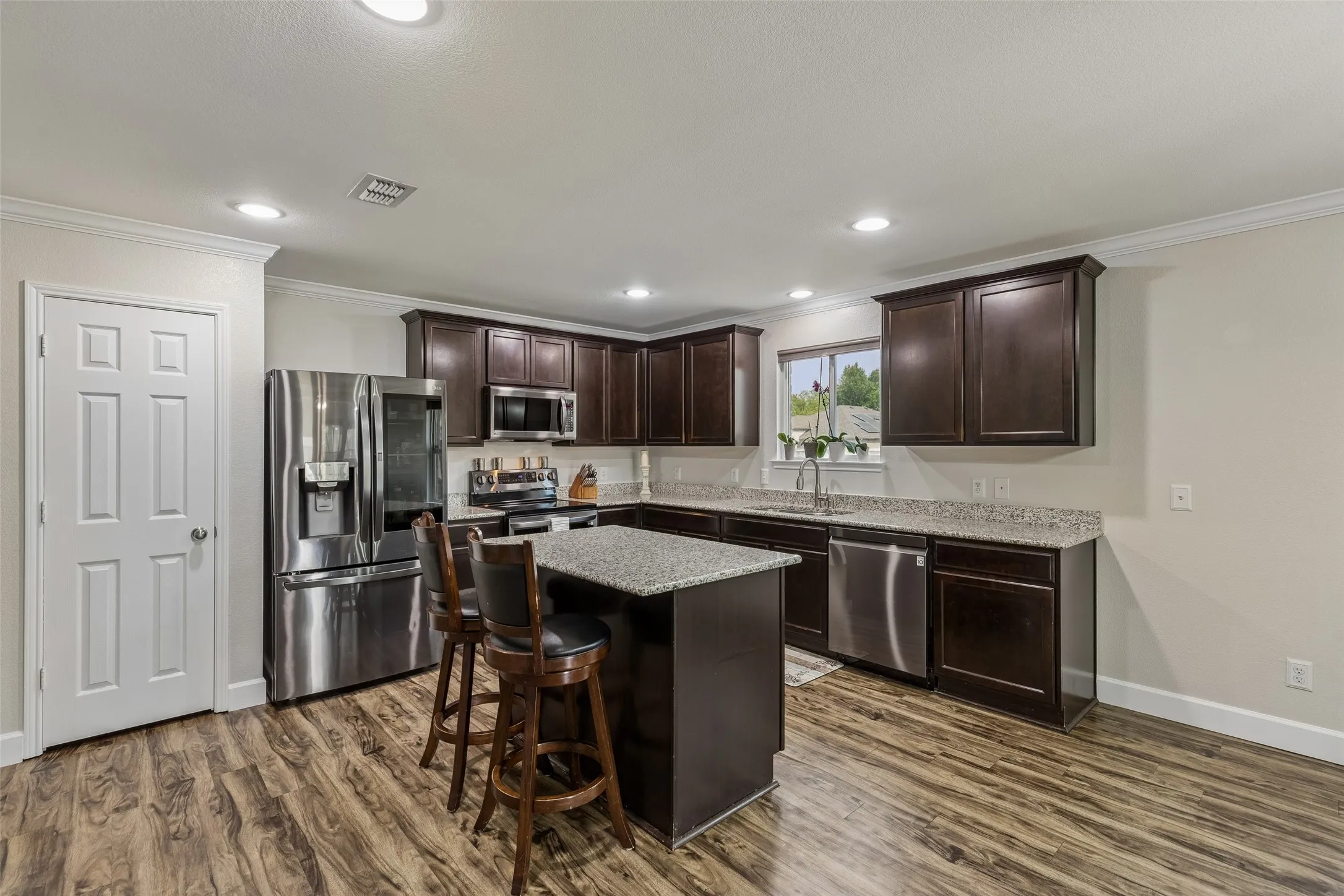 Single Family Residence For Sale in Collin County , 3022 Pinyon Place, Melissa, Texas 75454, 3 Bedroom, 2 Bathroom, 2 Garage spaces, 1,894 Sqft, built in 2014, mls#21393195, Real Estate Agent in Melissa, Homes For Sale in Collin county, Homes For Sale in Melissa, Realtor in Melissa Texas, Real Estate Brokerage Independent Realty Texas, Luminita Cordes Realtor
