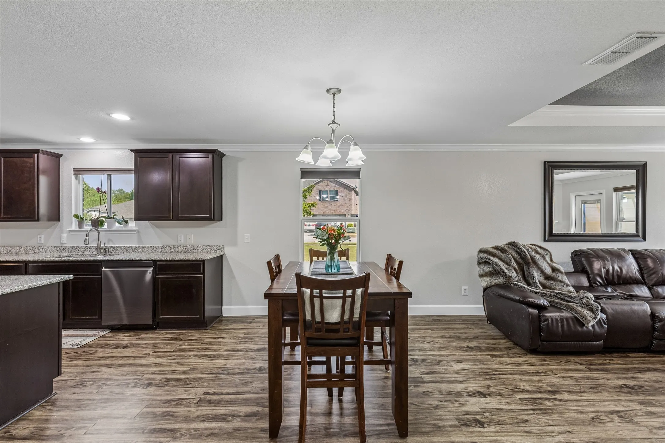 Single Family Residence For Sale in Collin County , 3022 Pinyon Place, Melissa, Texas 75454, 3 Bedroom, 2 Bathroom, 2 Garage spaces, 1,894 Sqft, built in 2014, mls#21393195, Real Estate Agent in Melissa, Homes For Sale in Collin county, Homes For Sale in Melissa, Realtor in Melissa Texas, Real Estate Brokerage Independent Realty Texas, Luminita Cordes Realtor