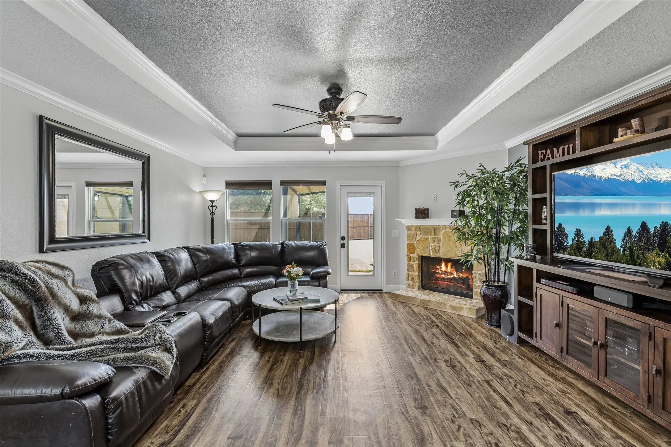 Single Family Residence For Sale in Collin County , 3022 Pinyon Place, Melissa, Texas 75454, 3 Bedroom, 2 Bathroom, 2 Garage spaces, 1,894 Sqft, built in 2014, mls#21393195, Real Estate Agent in Melissa, Homes For Sale in Collin county, Homes For Sale in Melissa, Realtor in Melissa Texas, Real Estate Brokerage Independent Realty Texas, Luminita Cordes Realtor