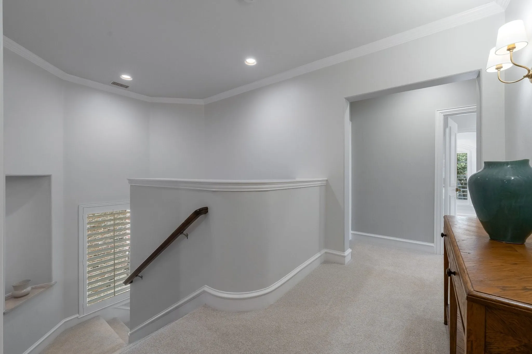 Single Family Residence For Sale in Dallas County , 5660 Prestwick Lane, Dallas, Texas 75252, 3 Bedroom, 4 Bathroom, 2 Garage spaces, 3,718 Sqft, built in 1997, mls#21394981, Real Estate Agent in Dallas, Homes For Sale in Dallas county, Homes For Sale in Dallas, Realtor in Dallas Texas, Real Estate Brokerage Independent Realty Texas, Luminita Cordes Realtor