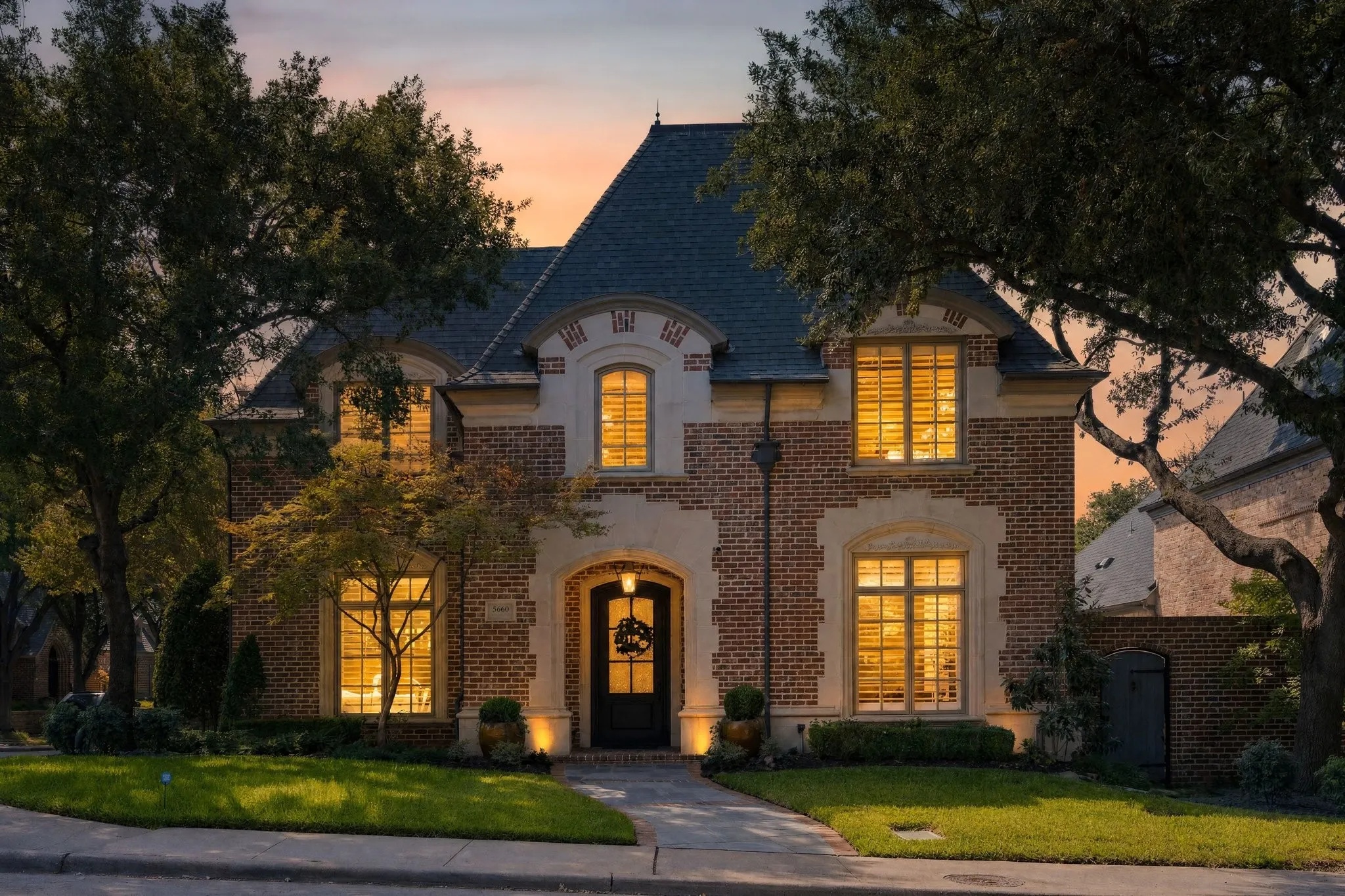 Single Family Residence For Sale in Dallas County , 5660 Prestwick Lane, Dallas, Texas 75252, 3 Bedroom, 4 Bathroom, 2 Garage spaces, 3,718 Sqft, built in 1997, mls#21394981, Real Estate Agent in Dallas, Homes For Sale in Dallas county, Homes For Sale in Dallas, Realtor in Dallas Texas, Real Estate Brokerage Independent Realty Texas, Luminita Cordes Realtor