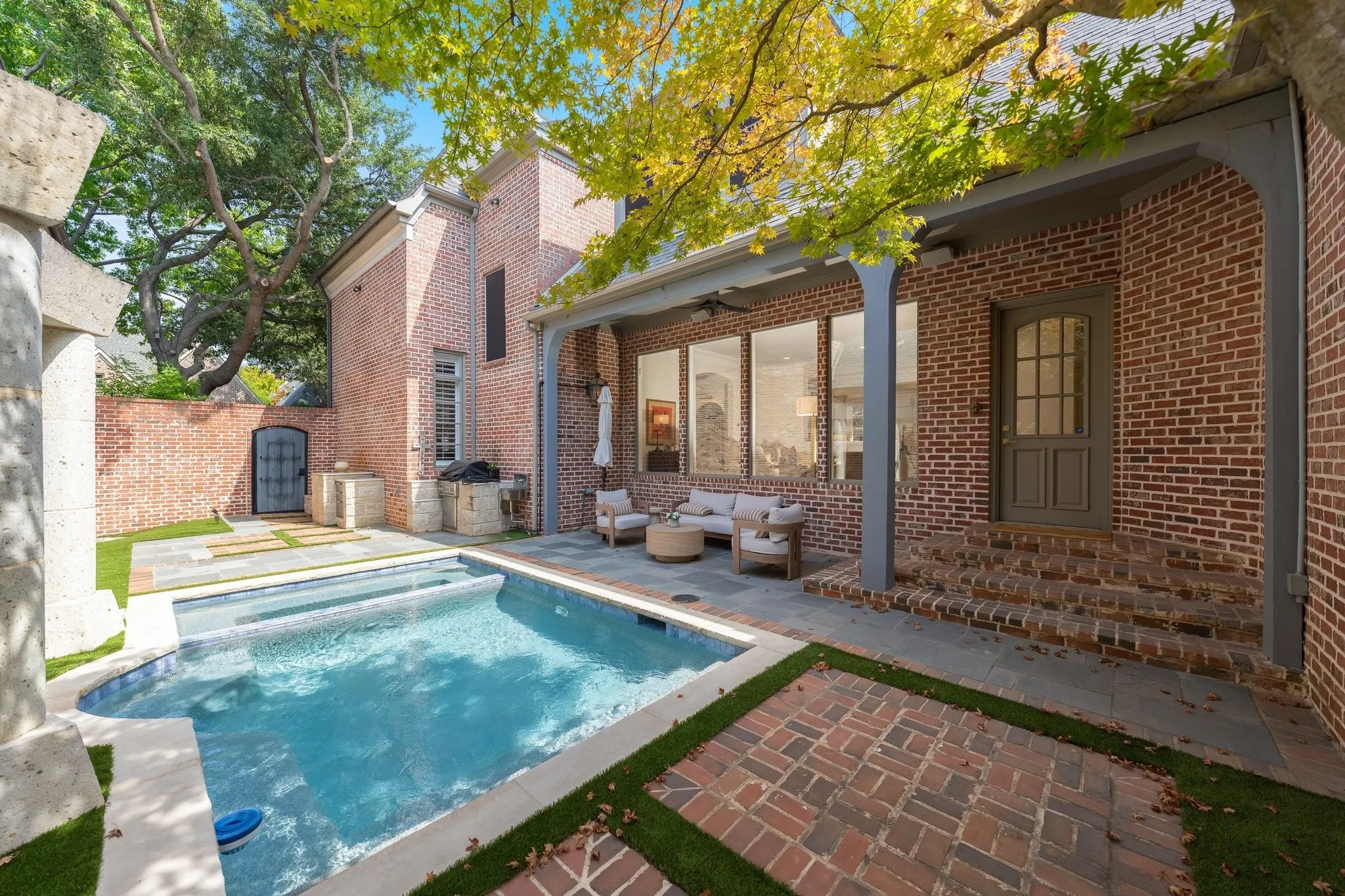 Single Family Residence For Sale in Dallas County , 5660 Prestwick Lane, Dallas, Texas 75252, 3 Bedroom, 4 Bathroom, 2 Garage spaces, 3,718 Sqft, built in 1997, mls#21394981, Real Estate Agent in Dallas, Homes For Sale in Dallas county, Homes For Sale in Dallas, Realtor in Dallas Texas, Real Estate Brokerage Independent Realty Texas, Luminita Cordes Realtor