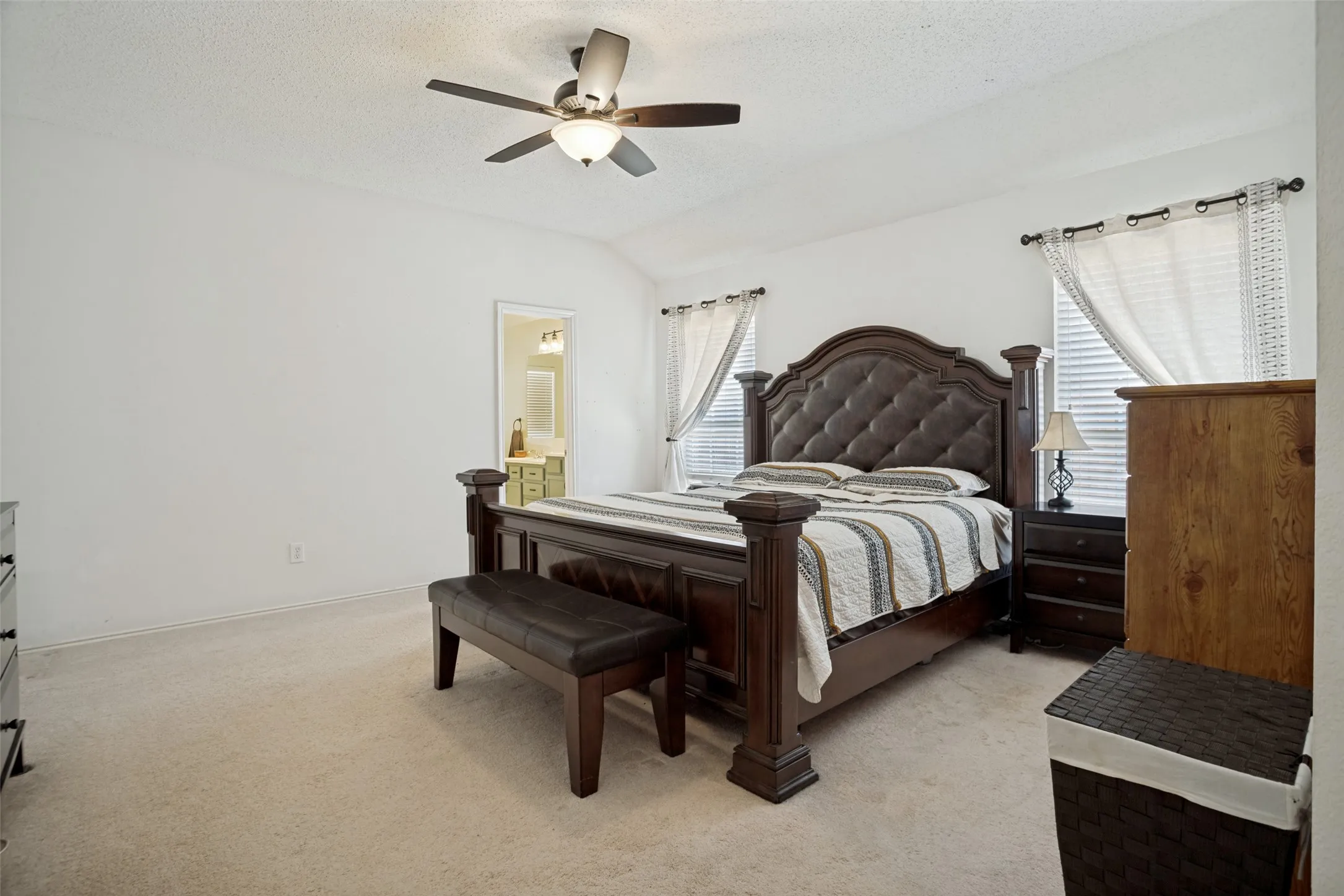 Single Family Residence For Rent in Collin County , 1411 Dearborn Road, Allen, Texas 75002, 3 Bedroom, 2 Bathroom, 2 Garage spaces, 1,801 Sqft, built in 2001, mls#21388312, Real Estate Agent in Allen, Homes For Rent in Collin county, Homes For Rent in Allen, Realtor in Allen Texas, Real Estate Brokerage Independent Realty Texas, Luminita Cordes Realtor