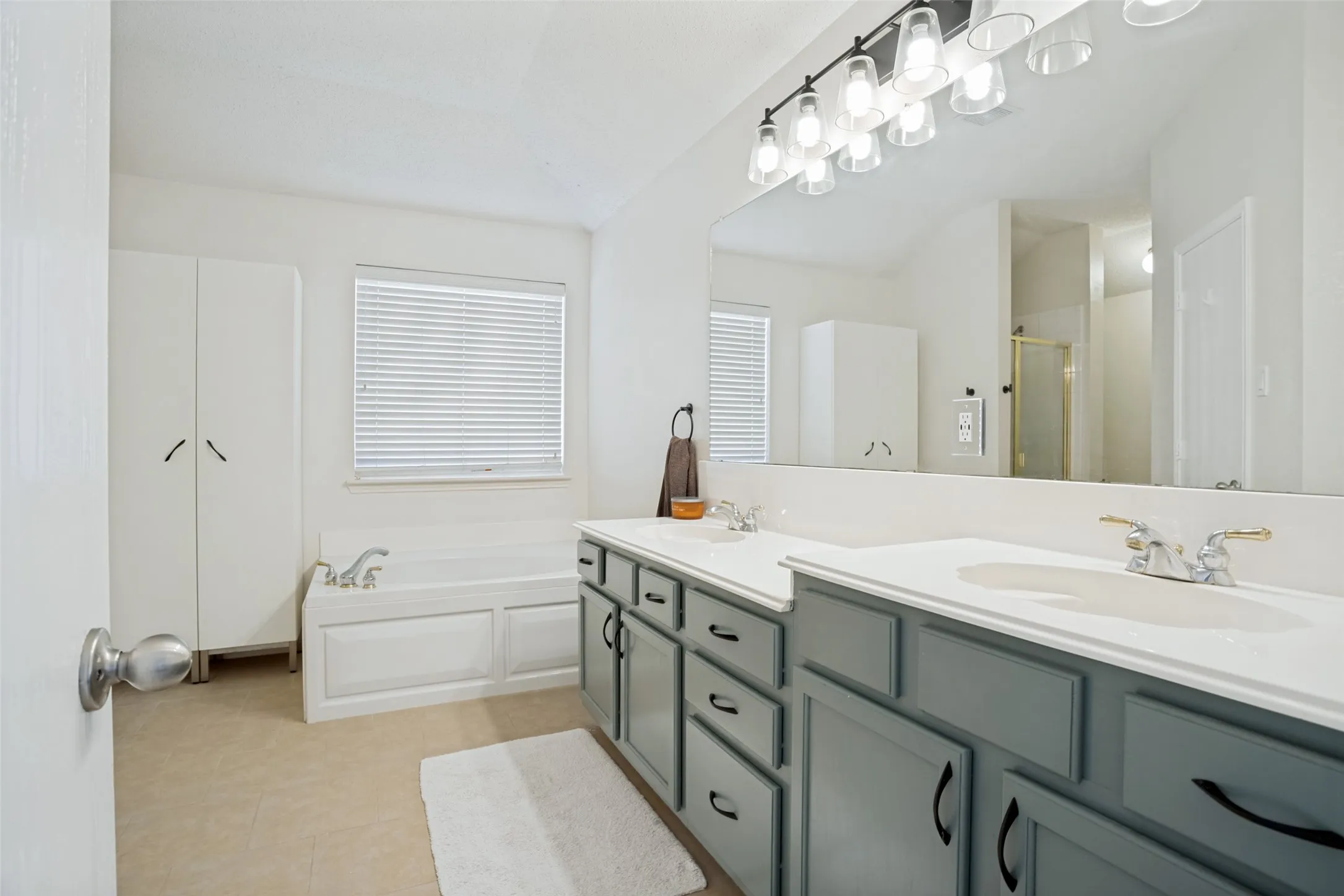 Lots of counter space