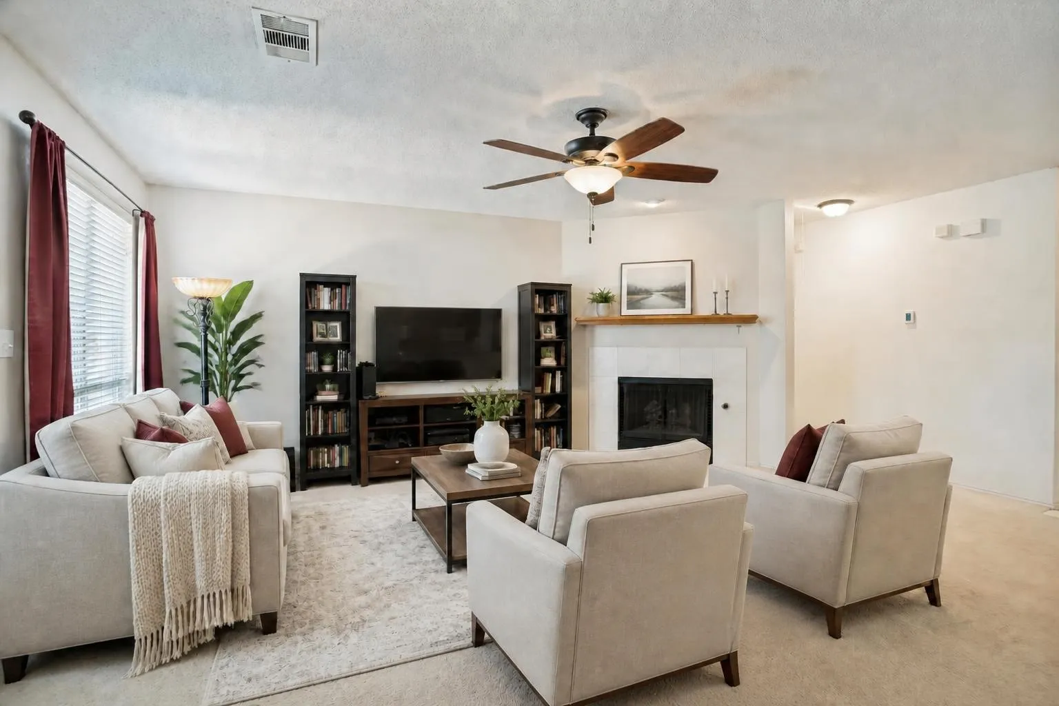 This living room is both spacious and cozy. Great for entertaining! Virtually staged living room