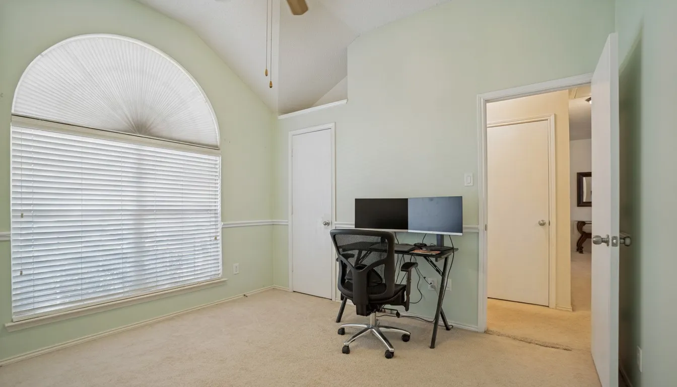 Bedroom currently used as an office