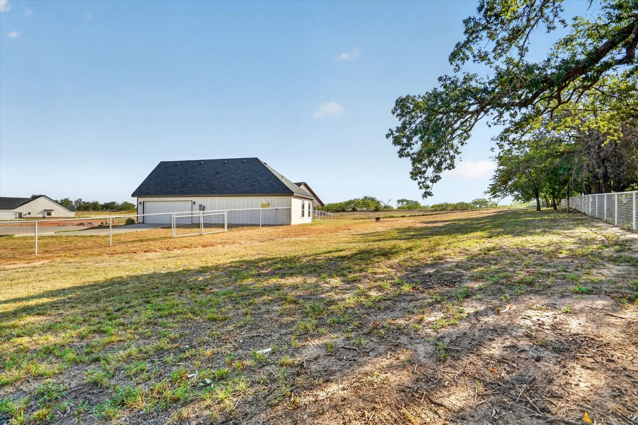 Single Family Residence For Sale in Parker County , 332 Jonny Boy Way, Springtown, Texas 76082, 4 Bedroom, 2 Bathroom, 2 Garage spaces, 2,092 Sqft, built in 2024, mls#21396133, Real Estate Agent in Springtown, Homes For Sale in Parker county, Homes For Sale in Springtown, Realtor in Springtown Texas, Real Estate Brokerage Independent Realty Texas, Luminita Cordes Realtor