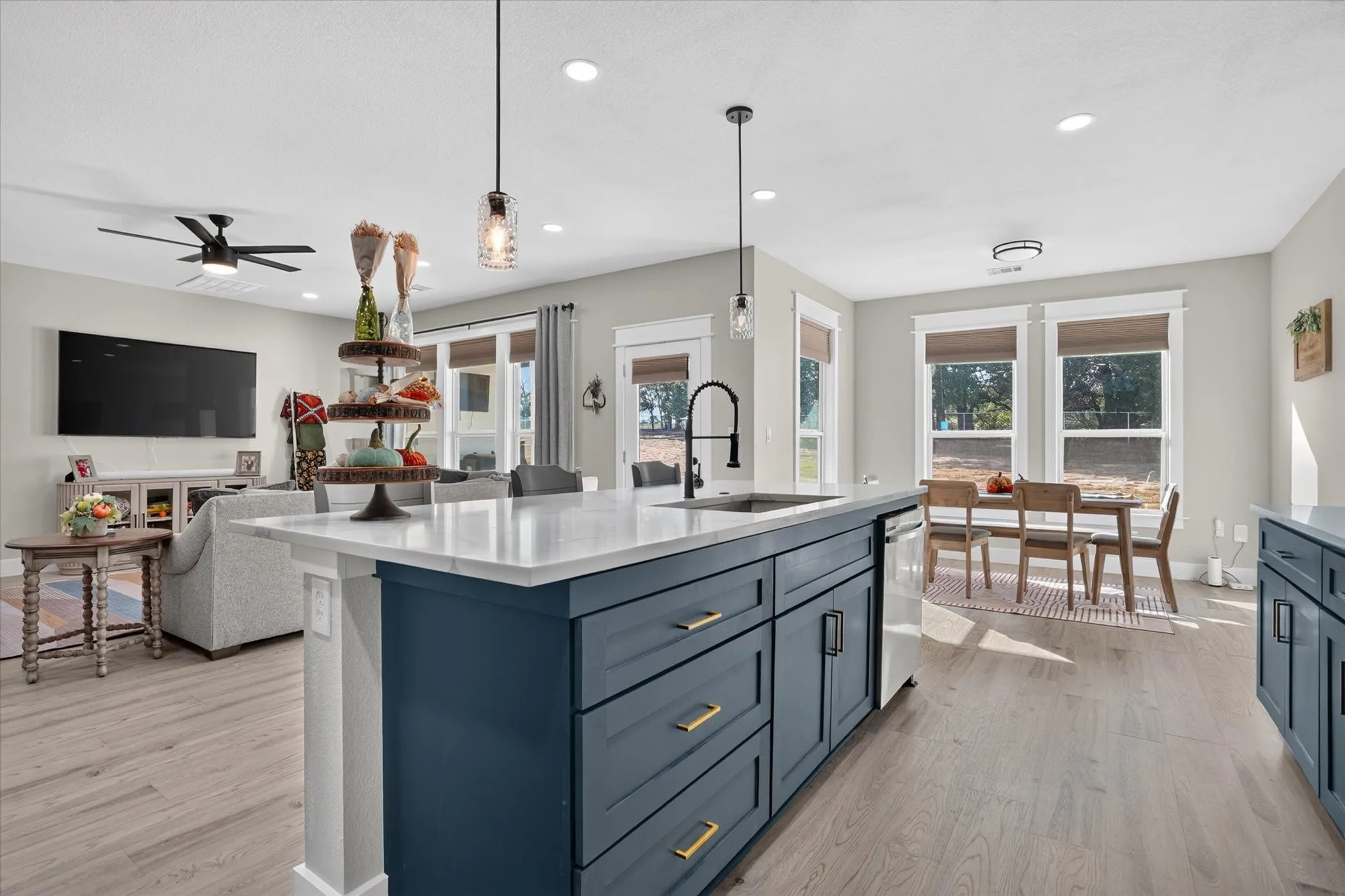 Single Family Residence For Sale in Parker County , 332 Jonny Boy Way, Springtown, Texas 76082, 4 Bedroom, 2 Bathroom, 2 Garage spaces, 2,092 Sqft, built in 2024, mls#21396133, Real Estate Agent in Springtown, Homes For Sale in Parker county, Homes For Sale in Springtown, Realtor in Springtown Texas, Real Estate Brokerage Independent Realty Texas, Luminita Cordes Realtor