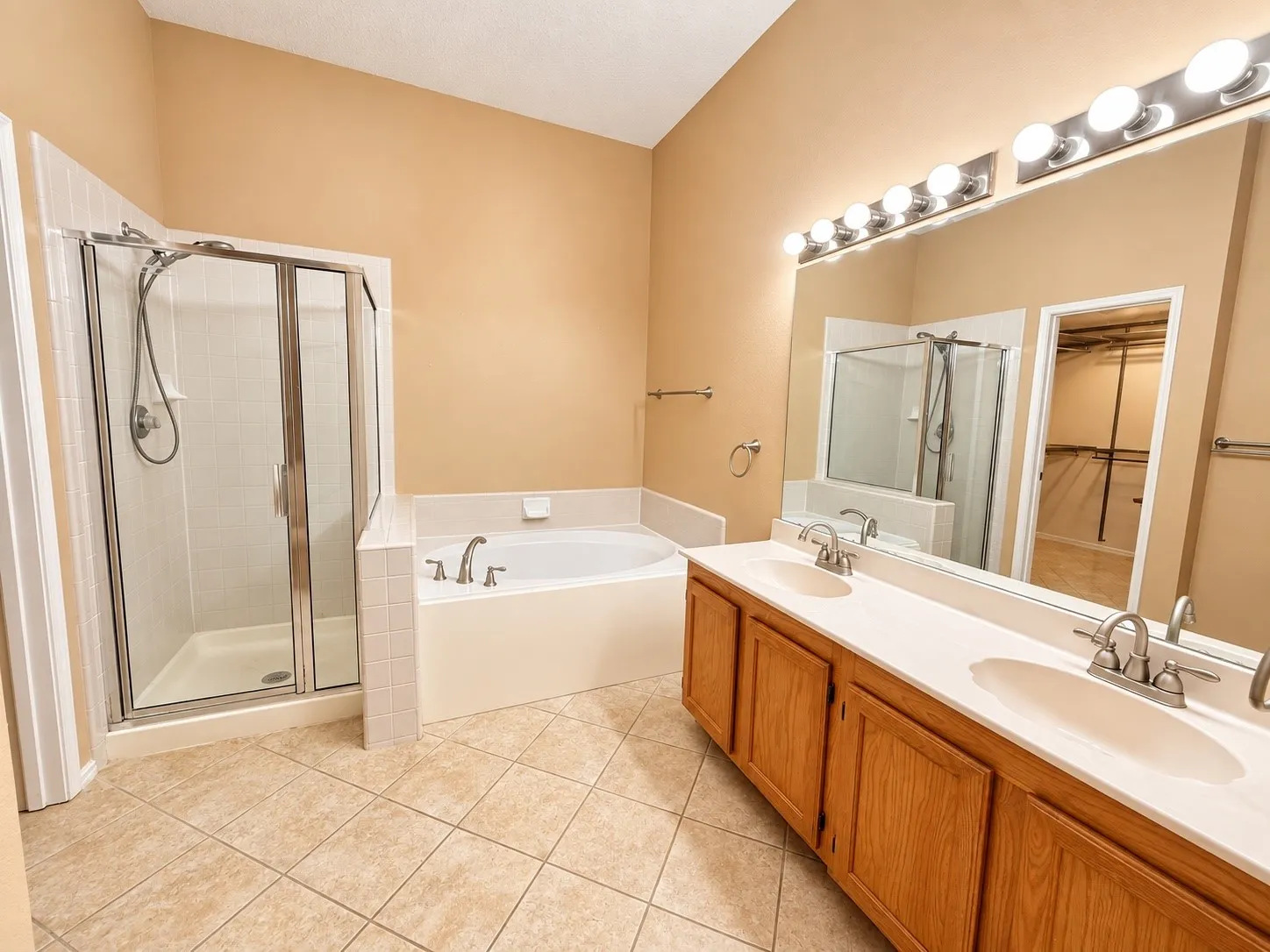 Single Family Residence For Rent in Collin County , 4714 Baton Rouge Boulevard, Frisco, Texas 75035, 4 Bedroom, 2 Bathroom, 2 Garage spaces, 1,693 Sqft, built in 1995, mls#21395329, Real Estate Agent in Frisco, Homes For Rent in Collin county, Homes For Rent in Frisco, Realtor in Frisco Texas, Real Estate Brokerage Independent Realty Texas, Luminita Cordes Realtor