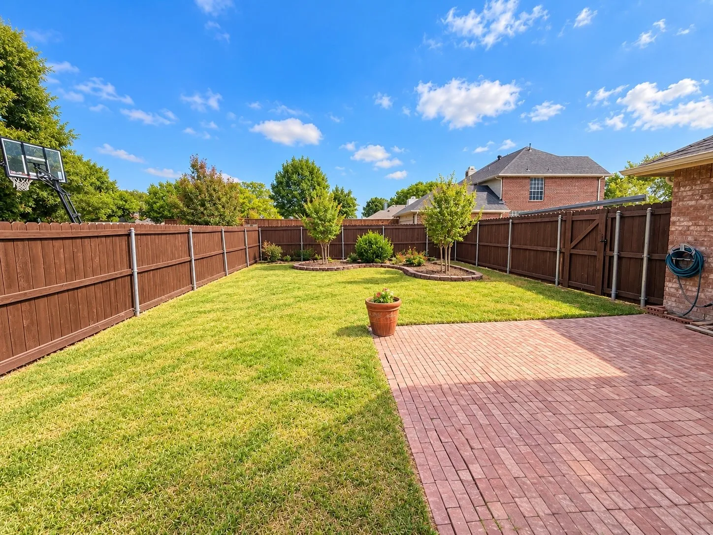 Single Family Residence For Rent in Collin County , 4714 Baton Rouge Boulevard, Frisco, Texas 75035, 4 Bedroom, 2 Bathroom, 2 Garage spaces, 1,693 Sqft, built in 1995, mls#21395329, Real Estate Agent in Frisco, Homes For Rent in Collin county, Homes For Rent in Frisco, Realtor in Frisco Texas, Real Estate Brokerage Independent Realty Texas, Luminita Cordes Realtor