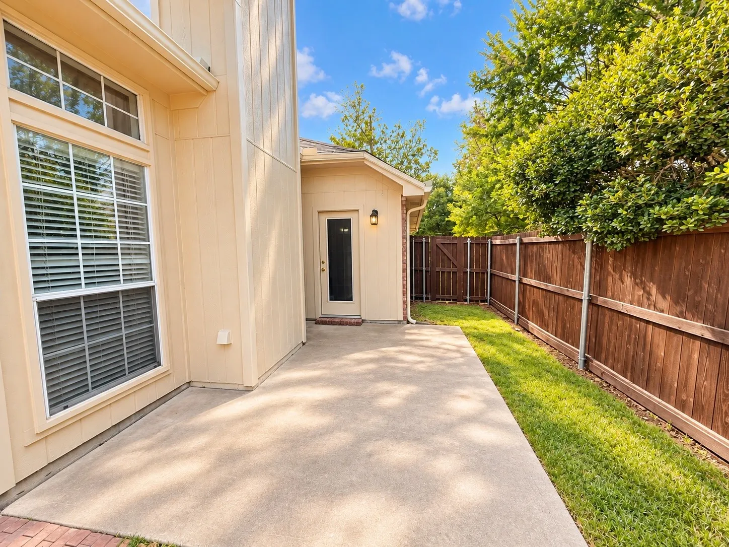 Single Family Residence For Rent in Collin County , 4714 Baton Rouge Boulevard, Frisco, Texas 75035, 4 Bedroom, 2 Bathroom, 2 Garage spaces, 1,693 Sqft, built in 1995, mls#21395329, Real Estate Agent in Frisco, Homes For Rent in Collin county, Homes For Rent in Frisco, Realtor in Frisco Texas, Real Estate Brokerage Independent Realty Texas, Luminita Cordes Realtor