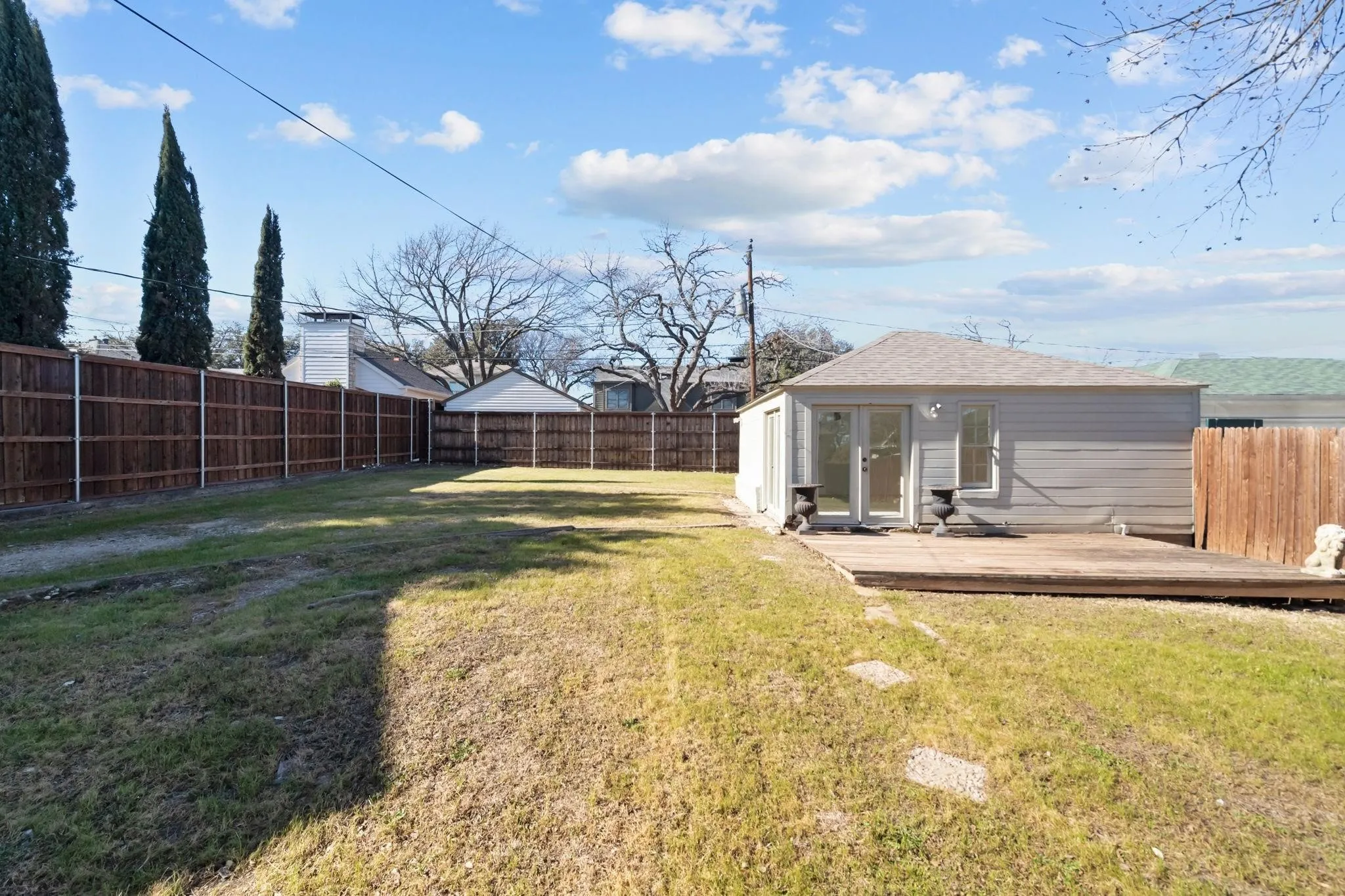 Single Family Residence For Rent in Tarrant County , 2420 Rogers Avenue, Fort Worth, Texas 76109, 3 Bedroom, 2 Bathroom, Garage spaces, 1,832 Sqft, built in 1940, mls#21395376, Real Estate Agent in Fort Worth, Homes For Rent in Tarrant county, Homes For Rent in Fort Worth, Realtor in Fort Worth Texas, Real Estate Brokerage Independent Realty Texas, Luminita Cordes Realtor