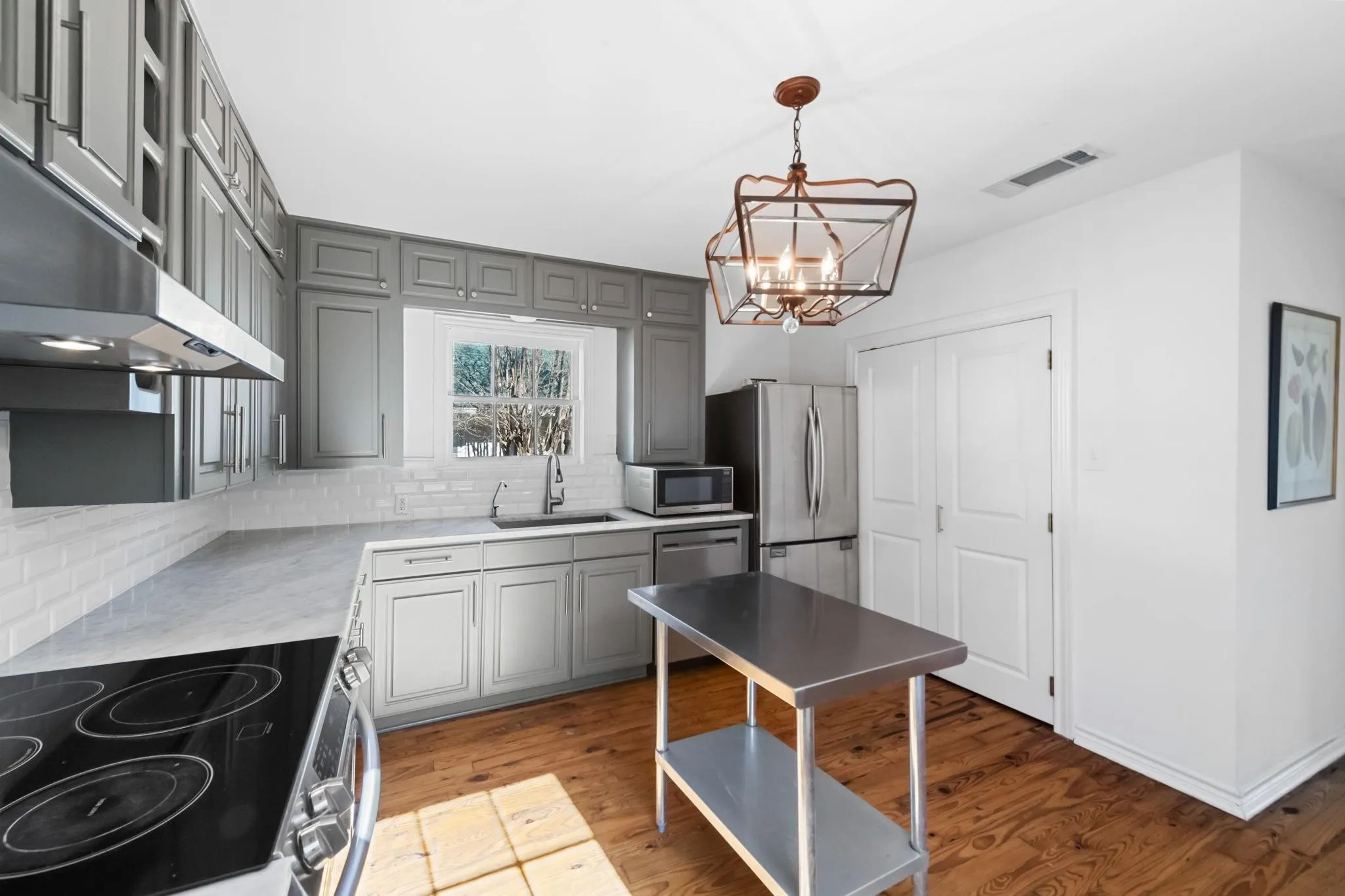 Single Family Residence For Rent in Tarrant County , 2420 Rogers Avenue, Fort Worth, Texas 76109, 3 Bedroom, 2 Bathroom, Garage spaces, 1,832 Sqft, built in 1940, mls#21395376, Real Estate Agent in Fort Worth, Homes For Rent in Tarrant county, Homes For Rent in Fort Worth, Realtor in Fort Worth Texas, Real Estate Brokerage Independent Realty Texas, Luminita Cordes Realtor