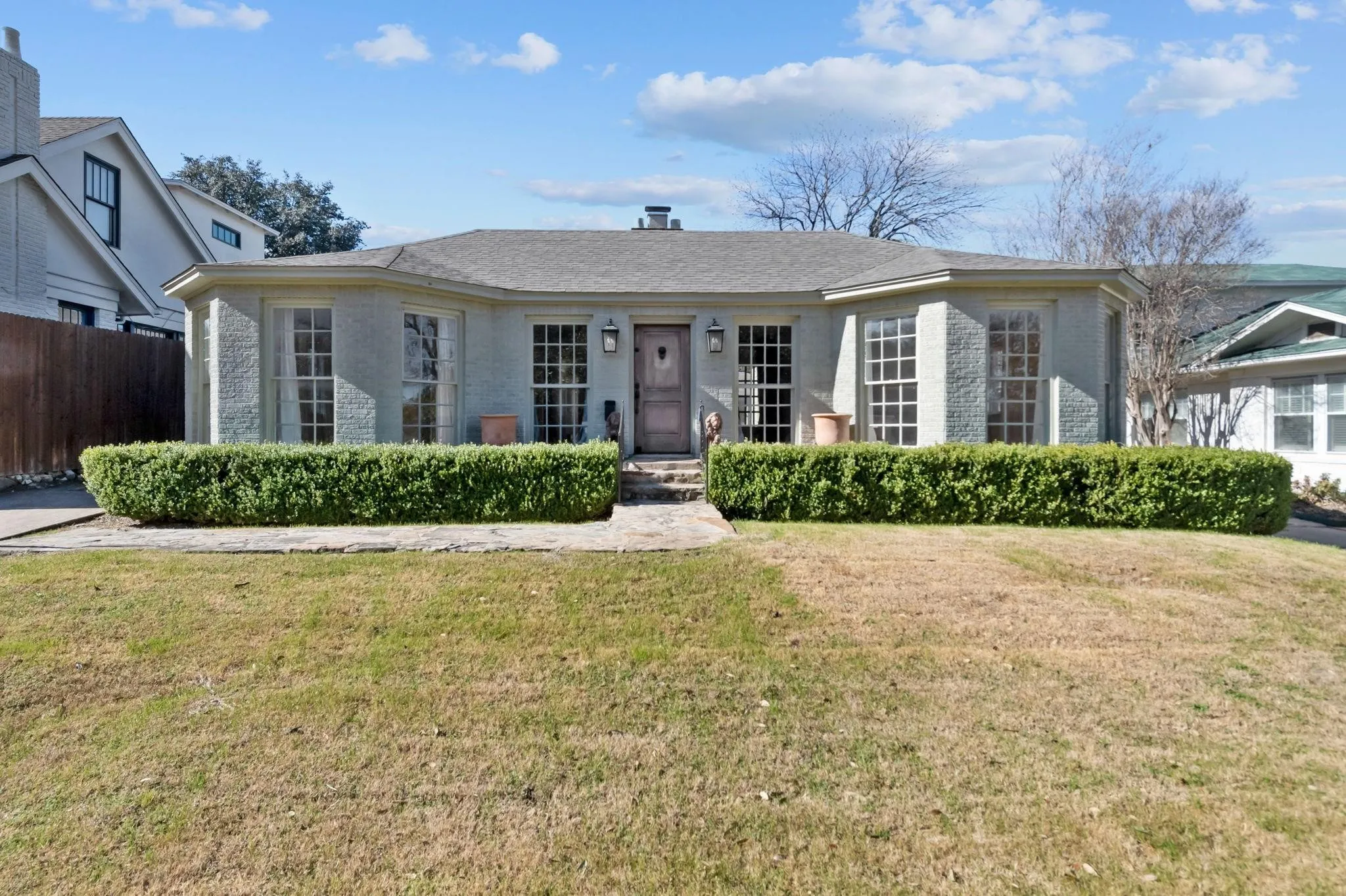 Single Family Residence For Rent
