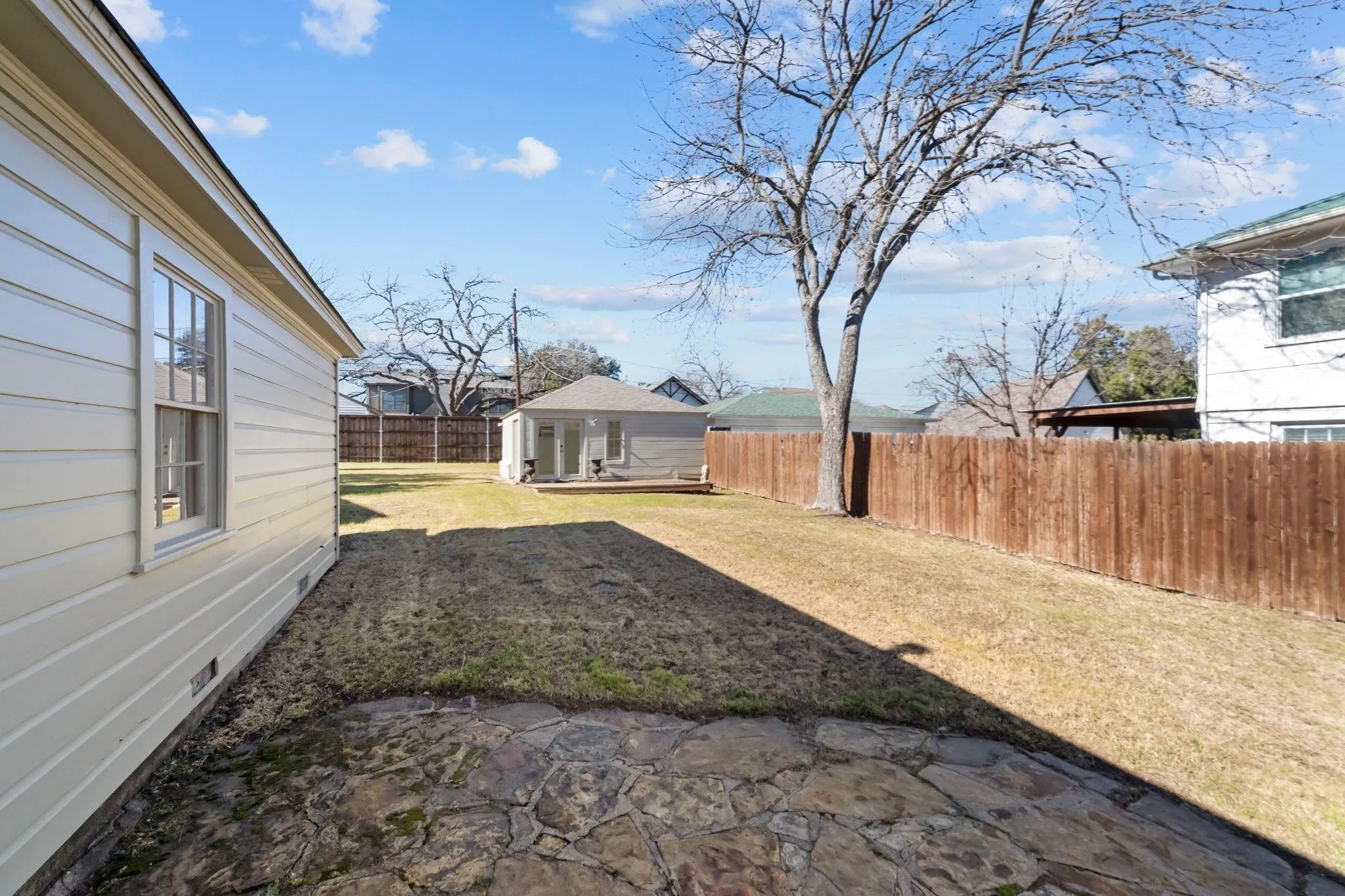 Single Family Residence For Rent in Tarrant County , 2420 Rogers Avenue, Fort Worth, Texas 76109, 3 Bedroom, 2 Bathroom, Garage spaces, 1,832 Sqft, built in 1940, mls#21395376, Real Estate Agent in Fort Worth, Homes For Rent in Tarrant county, Homes For Rent in Fort Worth, Realtor in Fort Worth Texas, Real Estate Brokerage Independent Realty Texas, Luminita Cordes Realtor