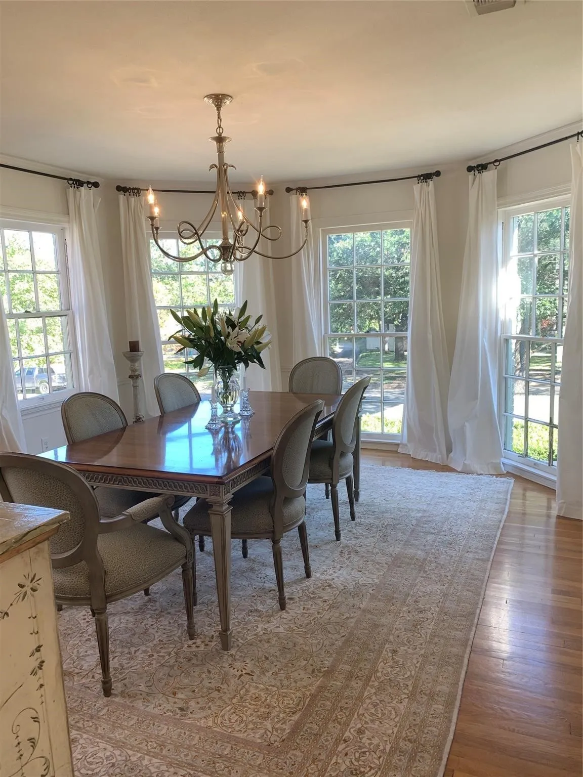 Single Family Residence For Rent in Tarrant County , 2420 Rogers Avenue, Fort Worth, Texas 76109, 3 Bedroom, 2 Bathroom, Garage spaces, 1,832 Sqft, built in 1940, mls#21395376, Real Estate Agent in Fort Worth, Homes For Rent in Tarrant county, Homes For Rent in Fort Worth, Realtor in Fort Worth Texas, Real Estate Brokerage Independent Realty Texas, Luminita Cordes Realtor