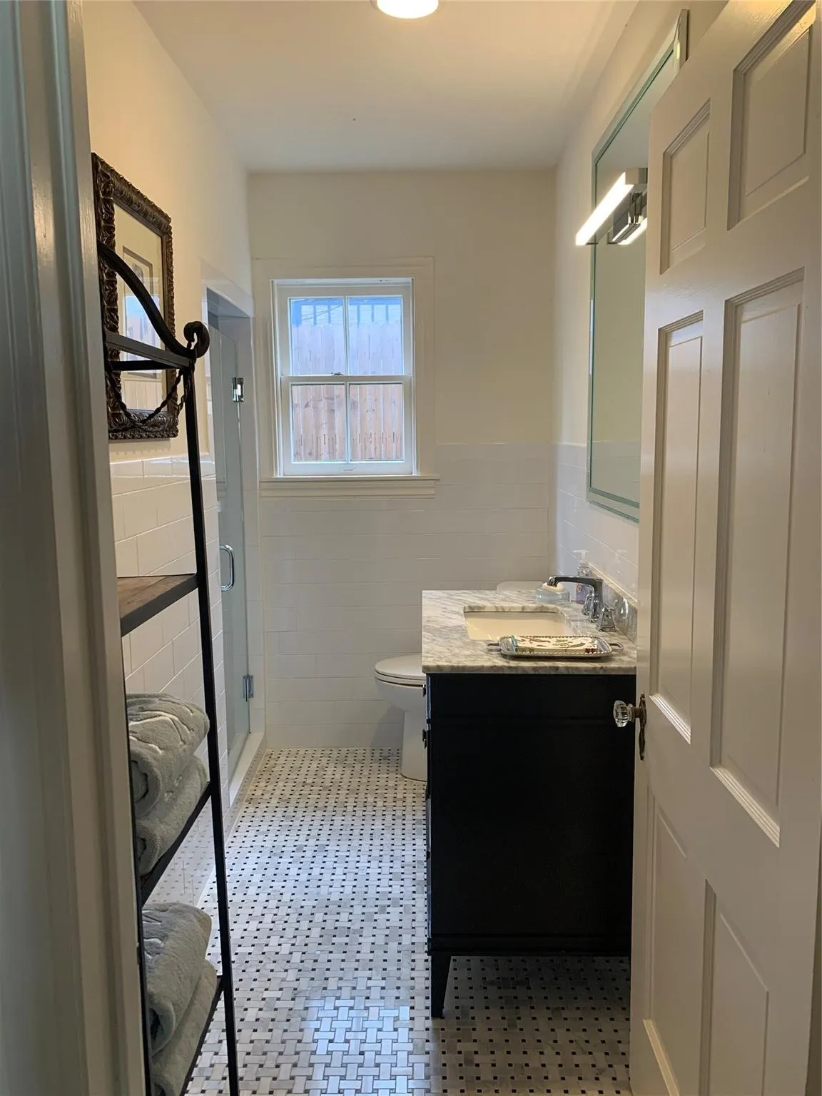 Single Family Residence For Rent in Tarrant County , 2420 Rogers Avenue, Fort Worth, Texas 76109, 3 Bedroom, 2 Bathroom, Garage spaces, 1,832 Sqft, built in 1940, mls#21395376, Real Estate Agent in Fort Worth, Homes For Rent in Tarrant county, Homes For Rent in Fort Worth, Realtor in Fort Worth Texas, Real Estate Brokerage Independent Realty Texas, Luminita Cordes Realtor