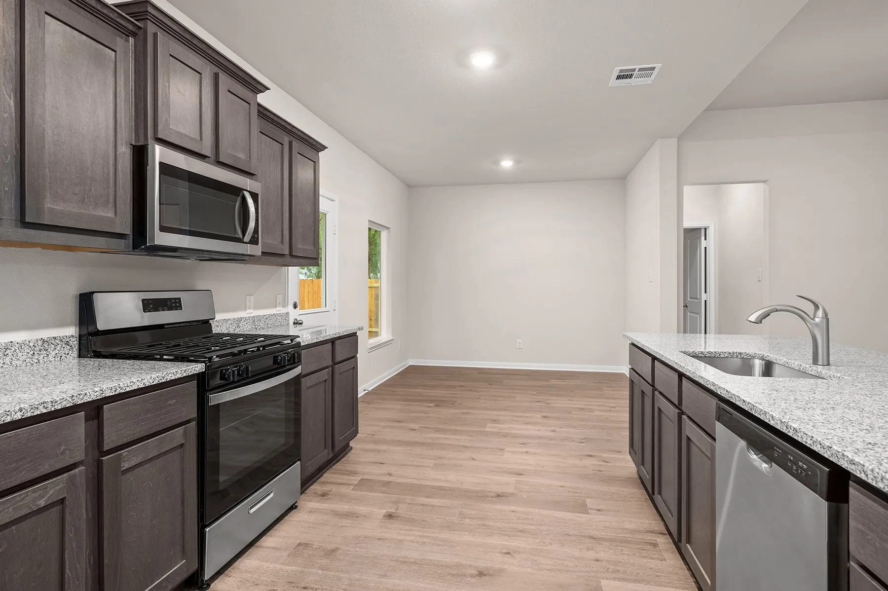 Single Family Residence For Rent in Kaufman County , 139 North Island Drive, Terrell, Texas 75160, 4 Bedroom, 2 Bathroom, 2 Garage spaces, 1,752 Sqft, built in 2026, mls#21396349, Real Estate Agent in Terrell, Homes For Rent in Kaufman county, Homes For Rent in Terrell, Realtor in Terrell Texas, Real Estate Brokerage Independent Realty Texas, Luminita Cordes Realtor