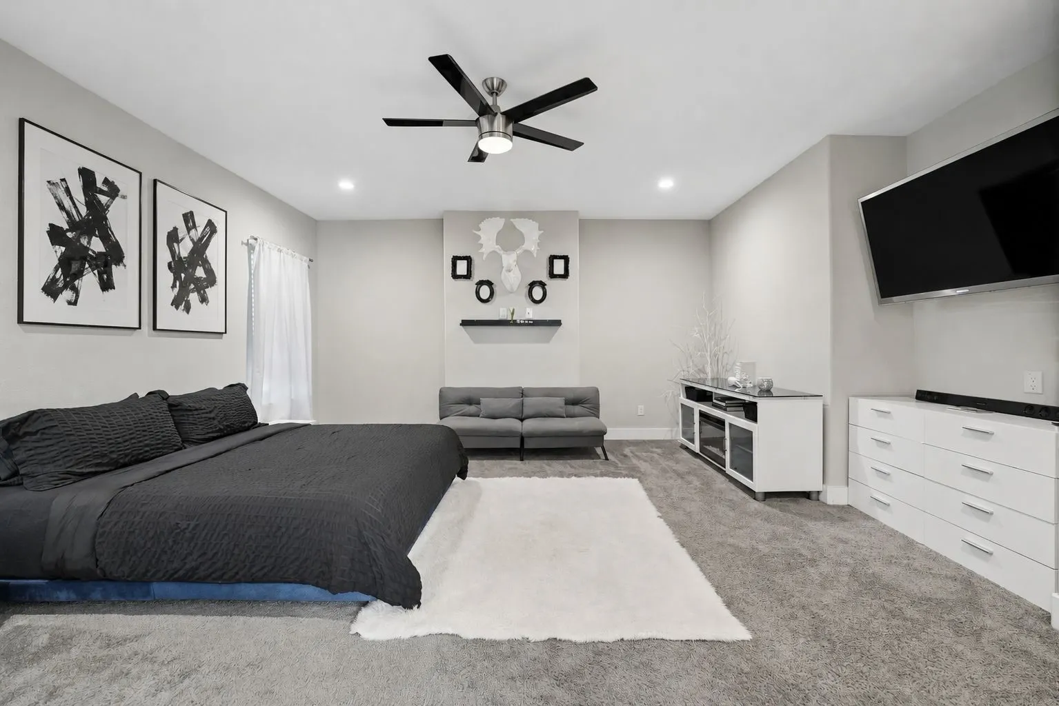 Single Family Residence For Rent in Dallas County , 4001 Abilene Street, Dallas, Texas 75212, 4 Bedroom, 3 Bathroom, 2 Garage spaces, 2,539 Sqft, built in 2019, mls#21396301, Real Estate Agent in Dallas, Homes For Rent in Dallas county, Homes For Rent in Dallas, Realtor in Dallas Texas, Real Estate Brokerage Independent Realty Texas, Luminita Cordes Realtor
