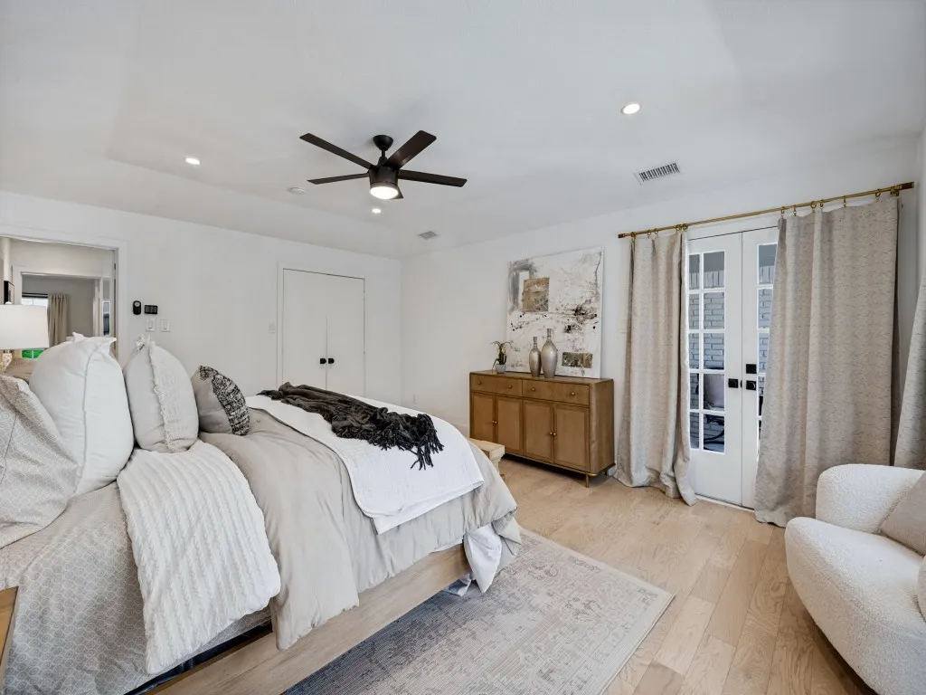 Single Family Residence For Sale in Dallas County , 16810 Deer Park Drive, Dallas, Texas 75248, 5 Bedroom, 4 Bathroom, 2 Garage spaces, 3,875 Sqft, built in 1975, mls#21394497, Real Estate Agent in Dallas, Homes For Sale in Dallas county, Homes For Sale in Dallas, Realtor in Dallas Texas, Real Estate Brokerage Independent Realty Texas, Luminita Cordes Realtor